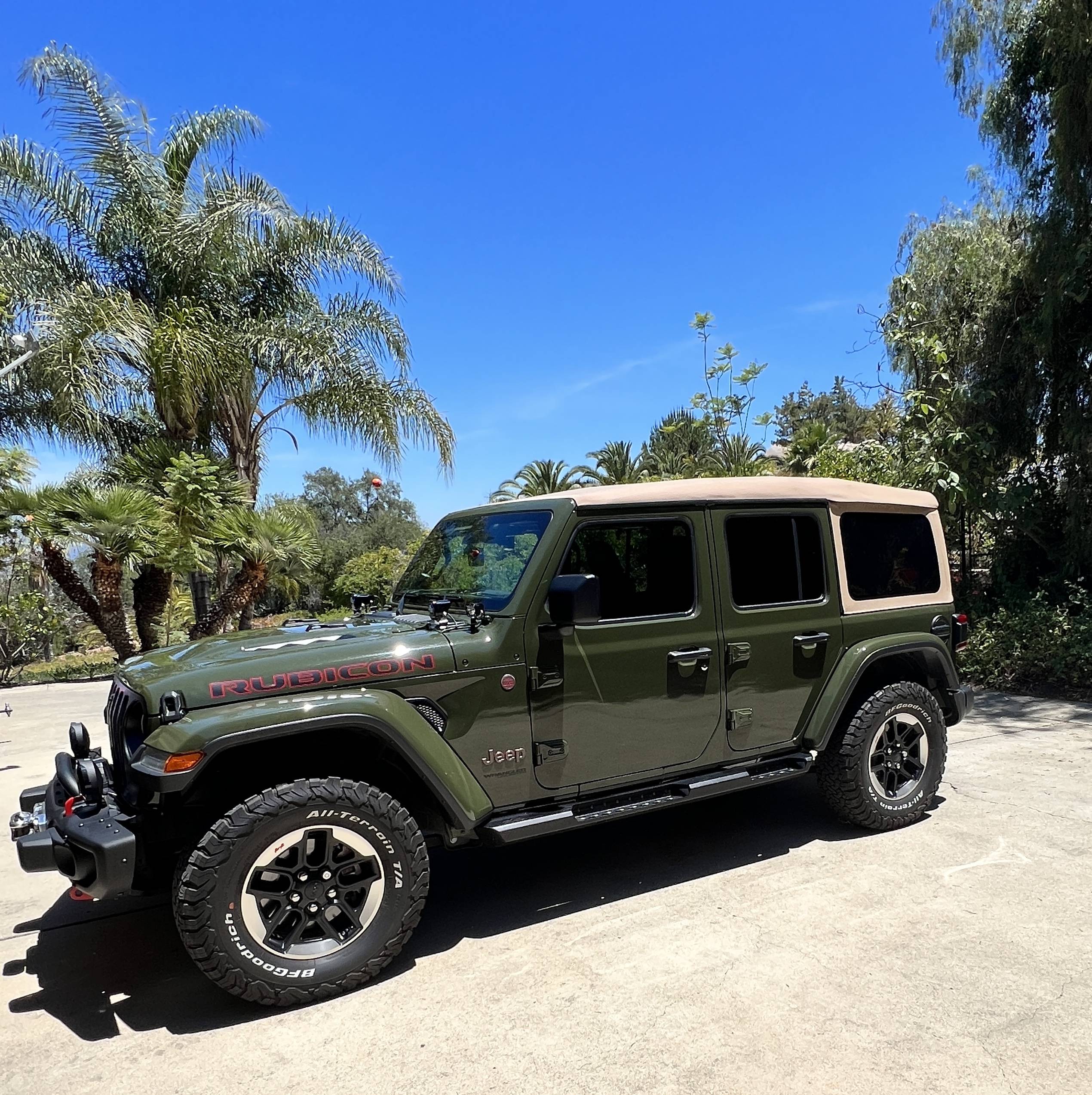 Jeep Wrangler JL MOPAR Tan  Soft Top IMG_0762