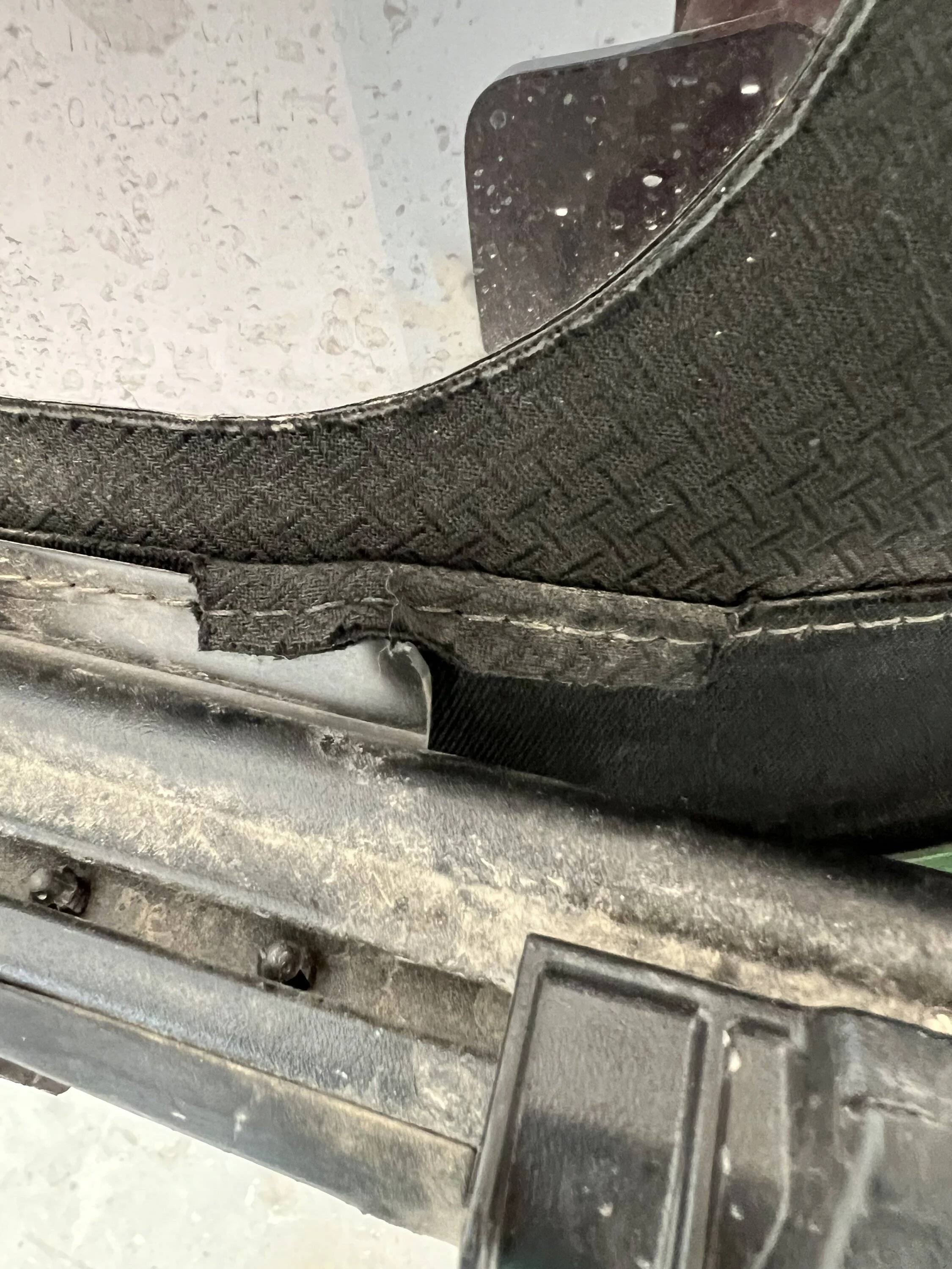 Jeep Wrangler JL Soft top rear window issue. IMG_2401