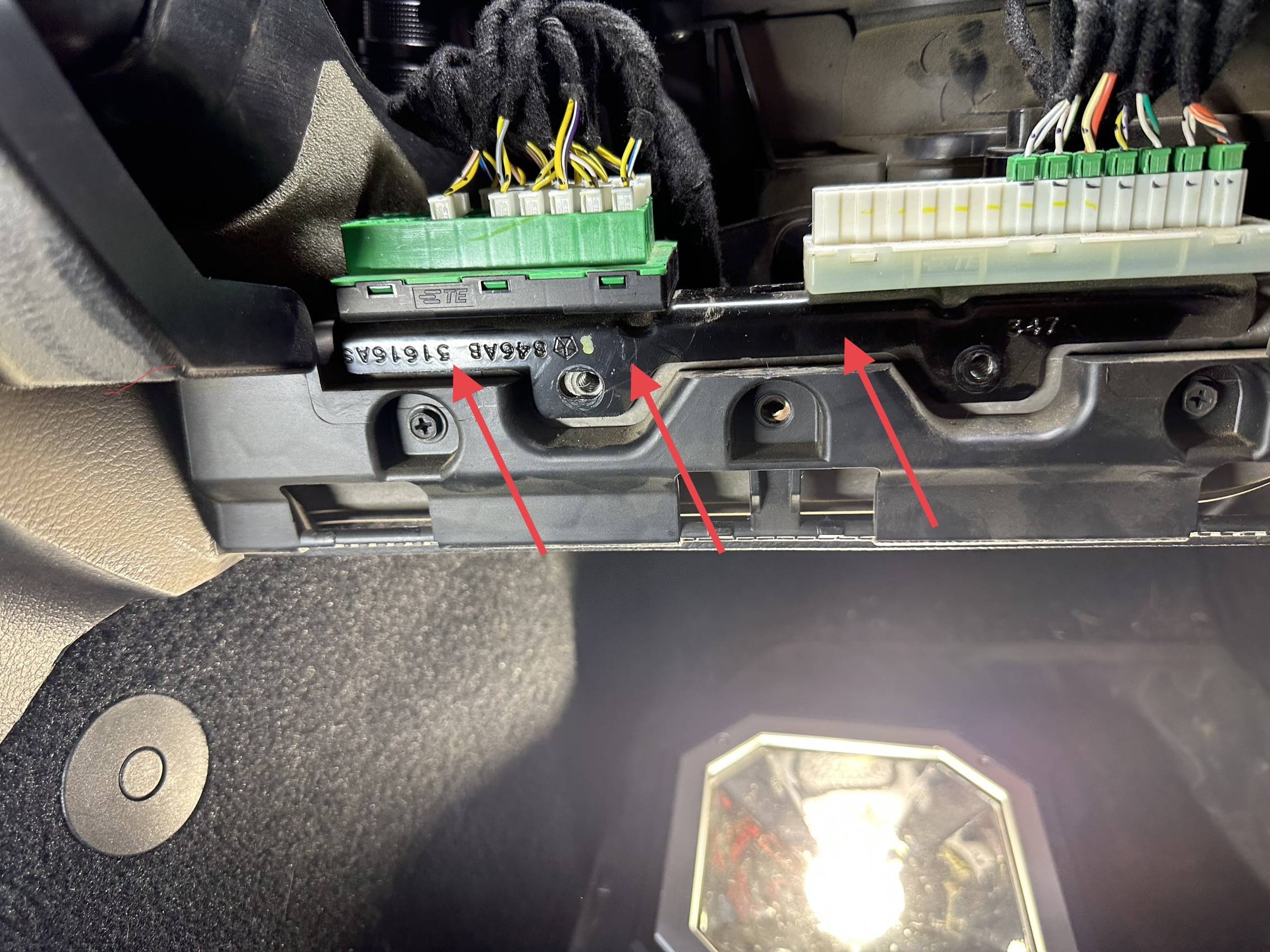 Jeep Wrangler JL 2018 JLUR significant electrical issues IMG_0957