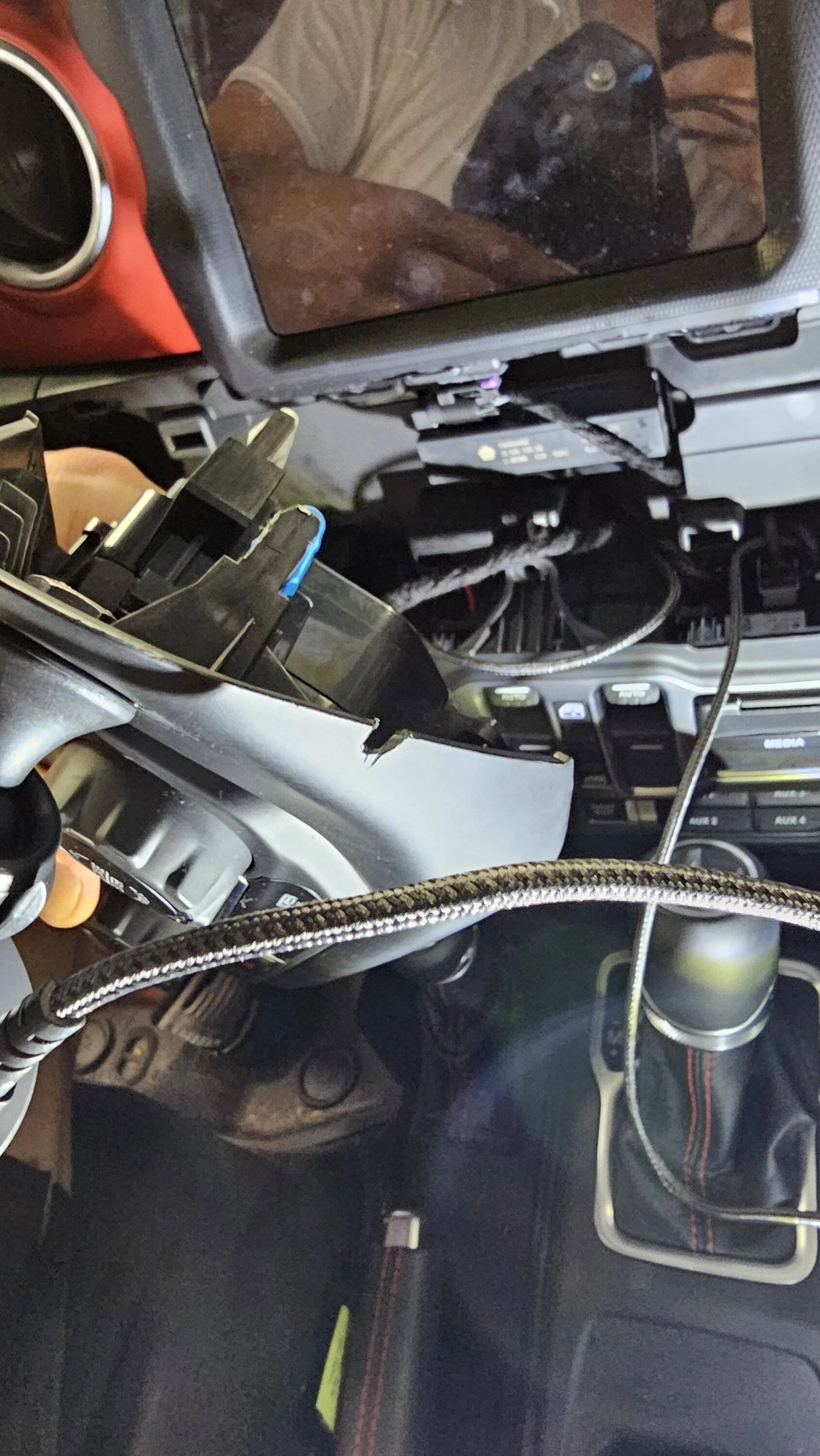 Jeep Wrangler JL Clean Magsafe Charger DIY 20230813_115409