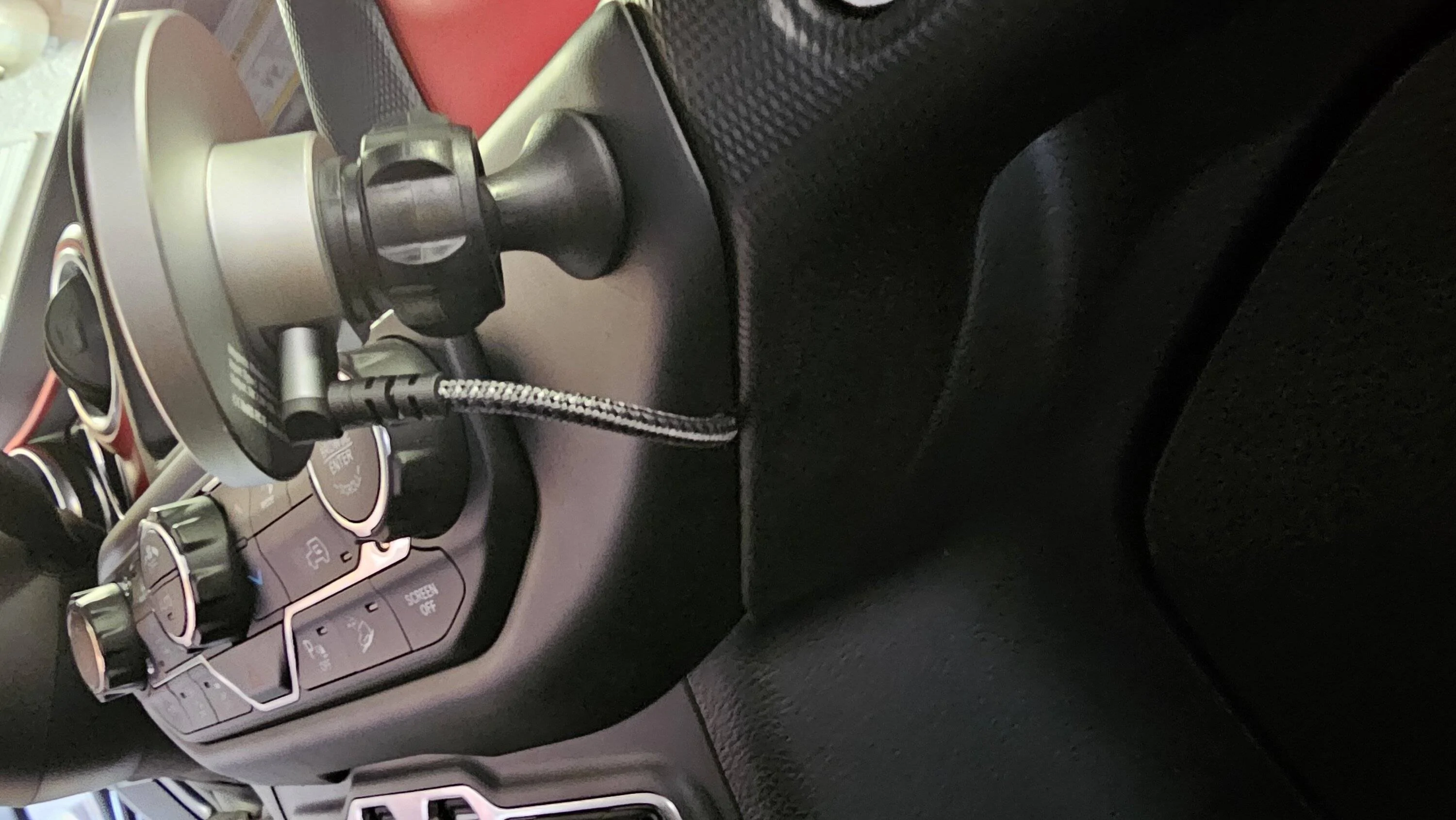 Jeep Wrangler JL Clean Magsafe Charger DIY 20230813_115641