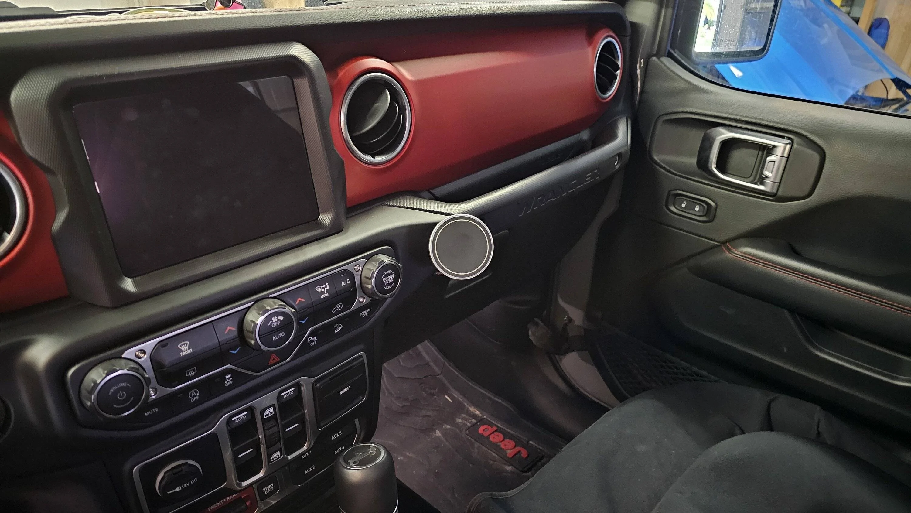Jeep Wrangler JL Cell phone mount recommendations 20230817_100534 (1)