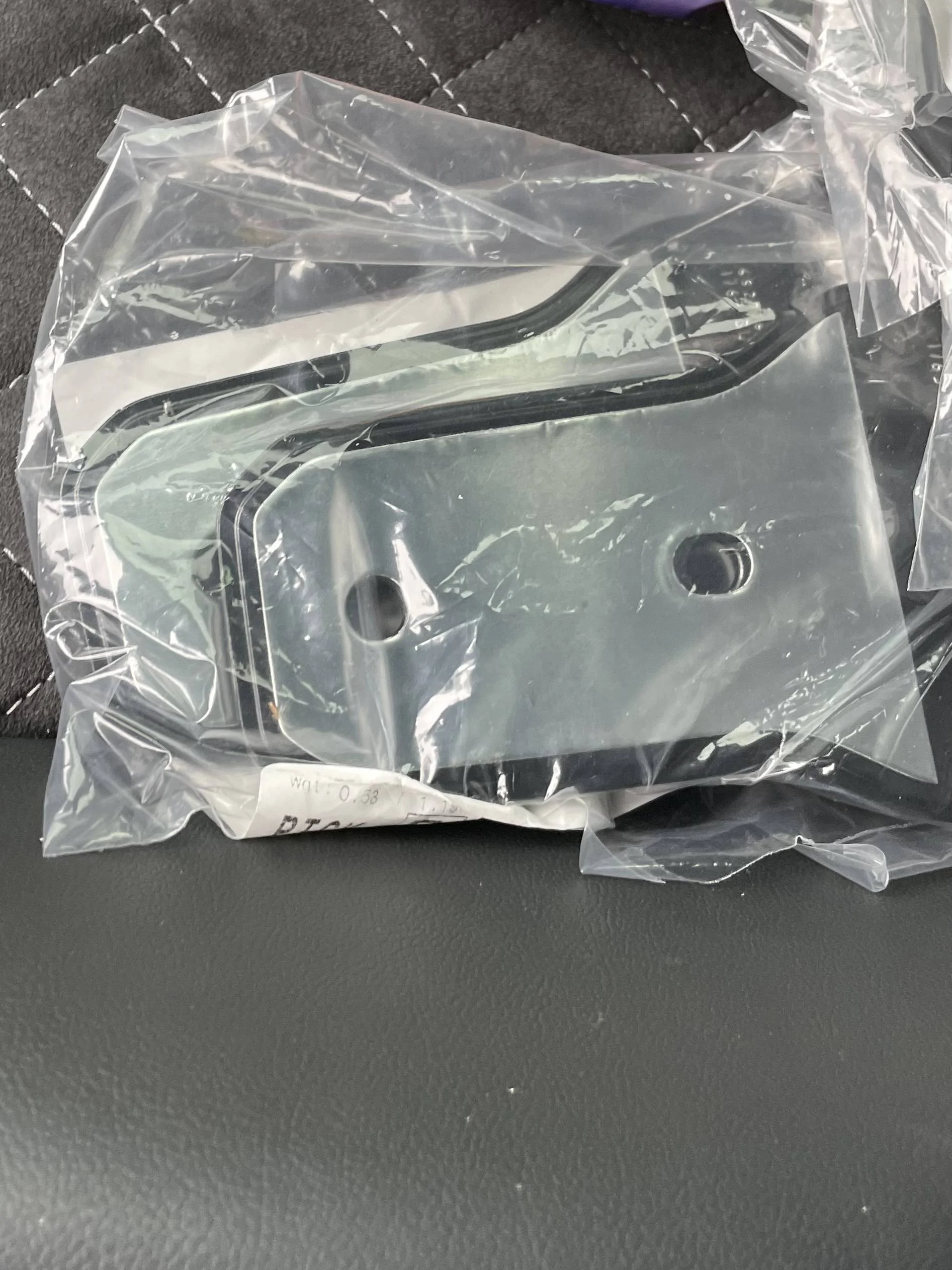 TSB: 2302023 REV. A Add Zinc Plate between Door and Hinge | Jeep