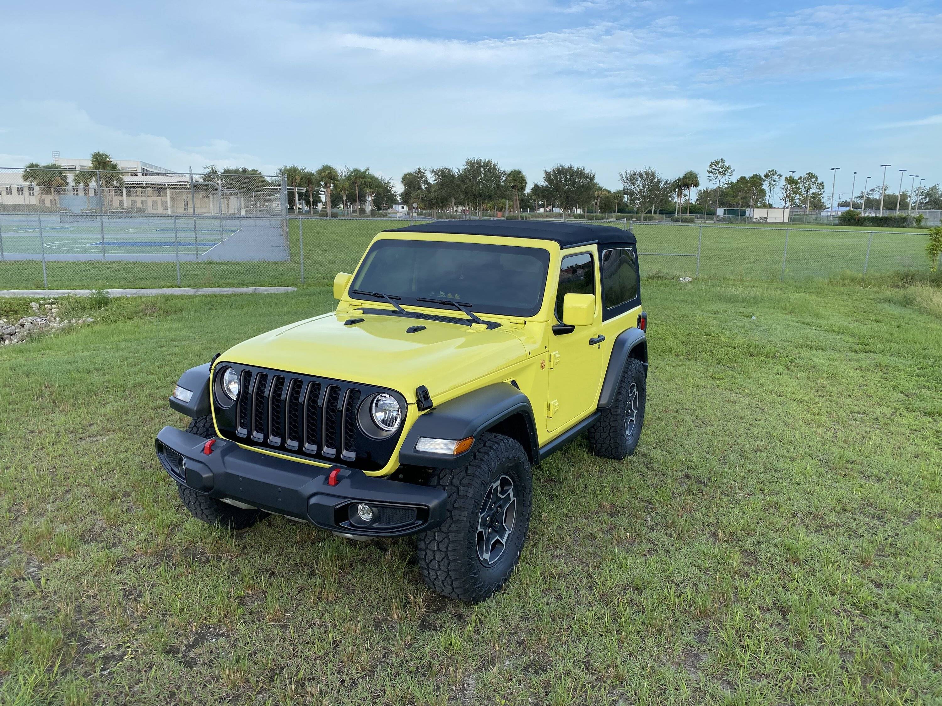 Jeep Wrangler JL Extremely factory sport 22A24156-C409-44C5-AB82-68F0E3F51865