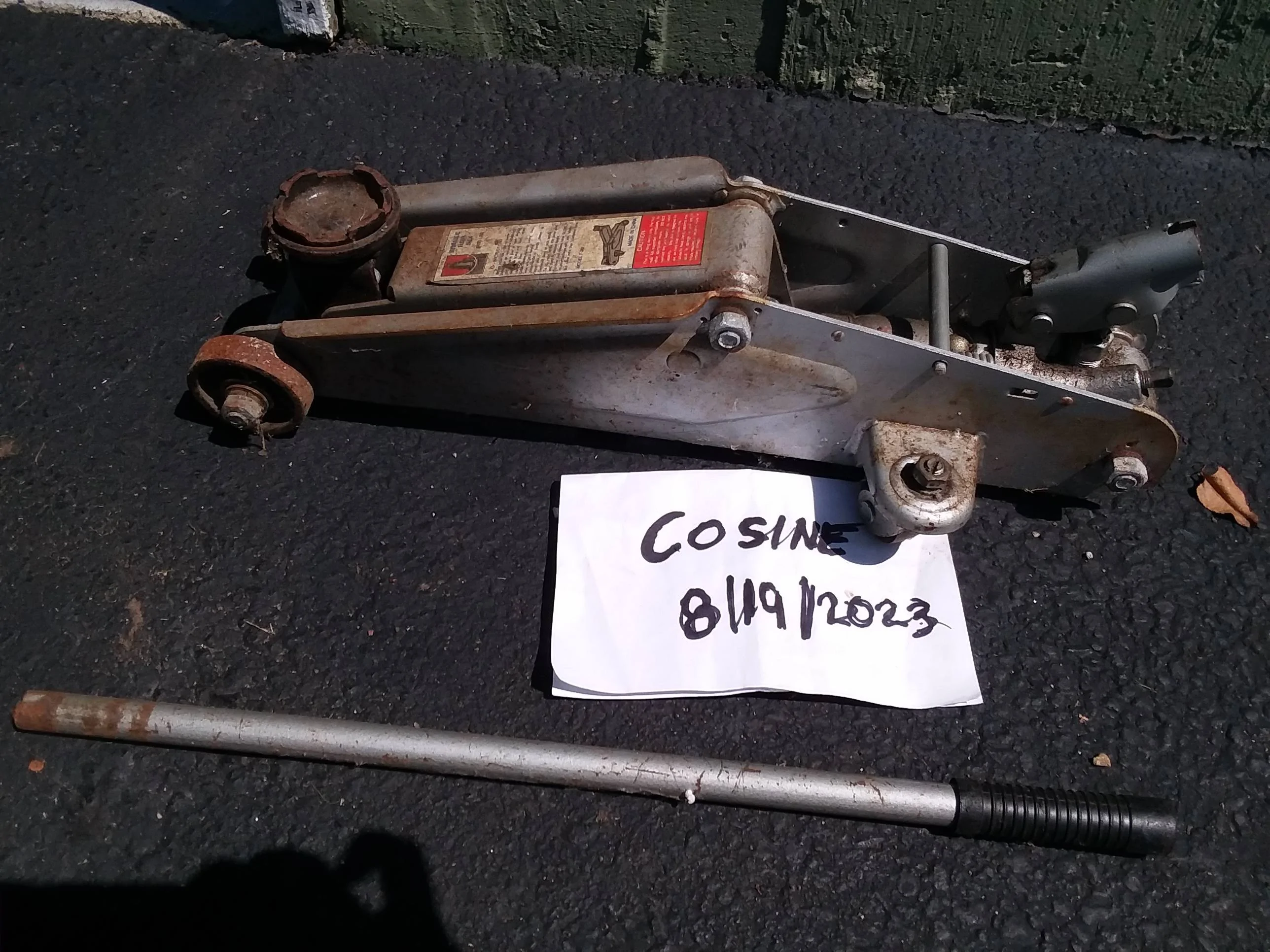 Jeep Wrangler JL floor jack and jack stands 20230820_131845[1]