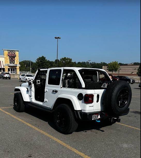 Jeep Wrangler JL 2024 Wrangler specific TPMS and Speakers mallcrawl.JPG