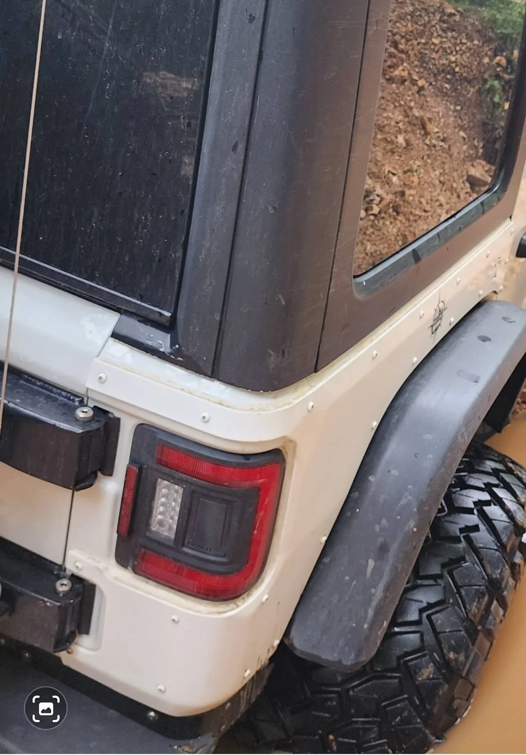 Jeep Wrangler JL Next Venture Corner Armor install Screenshot_20230823_090937_Gallery