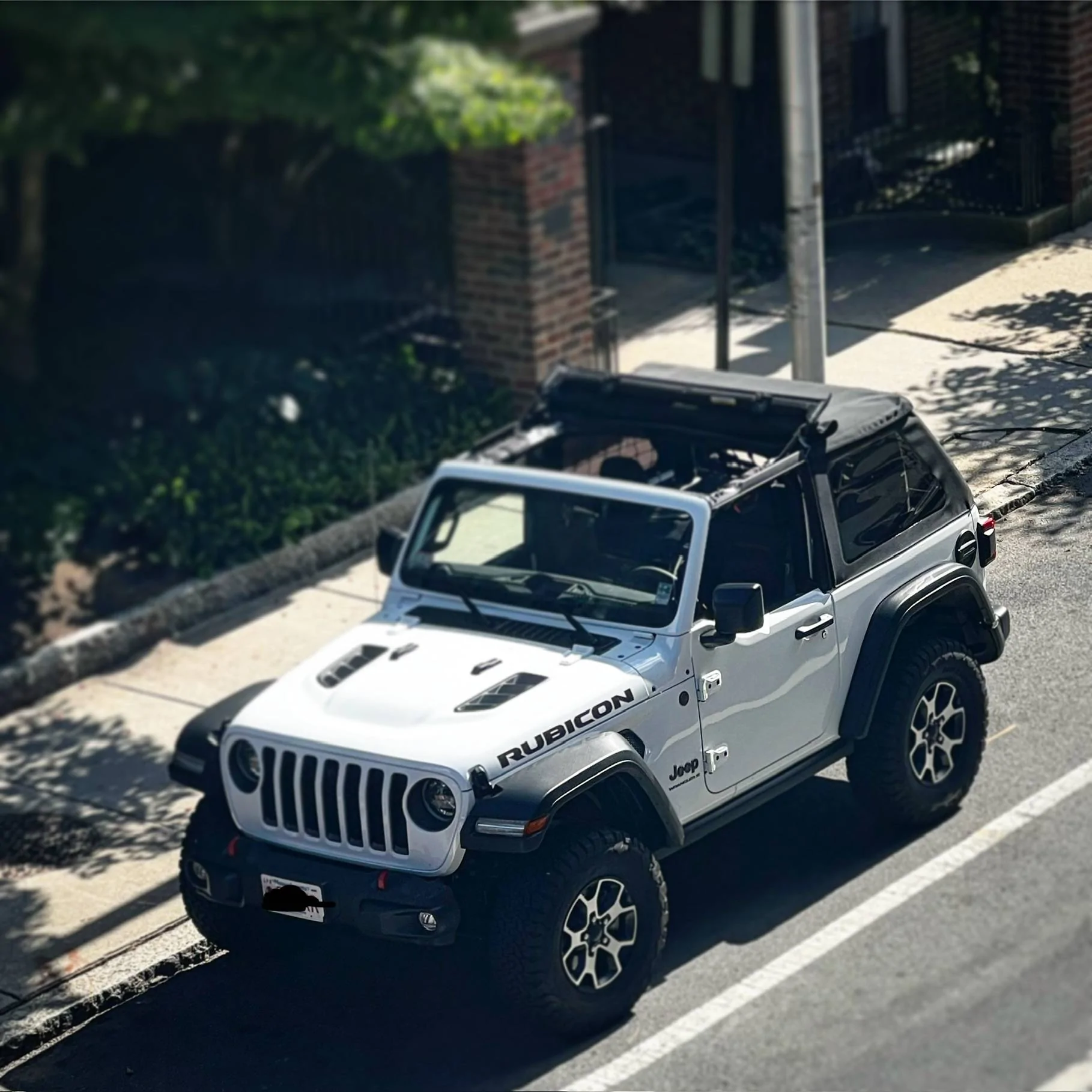 Jeep Wrangler JL Broken into - sliced soft top B1A422C9-D85B-49F7-85A2-38601CF7FF23