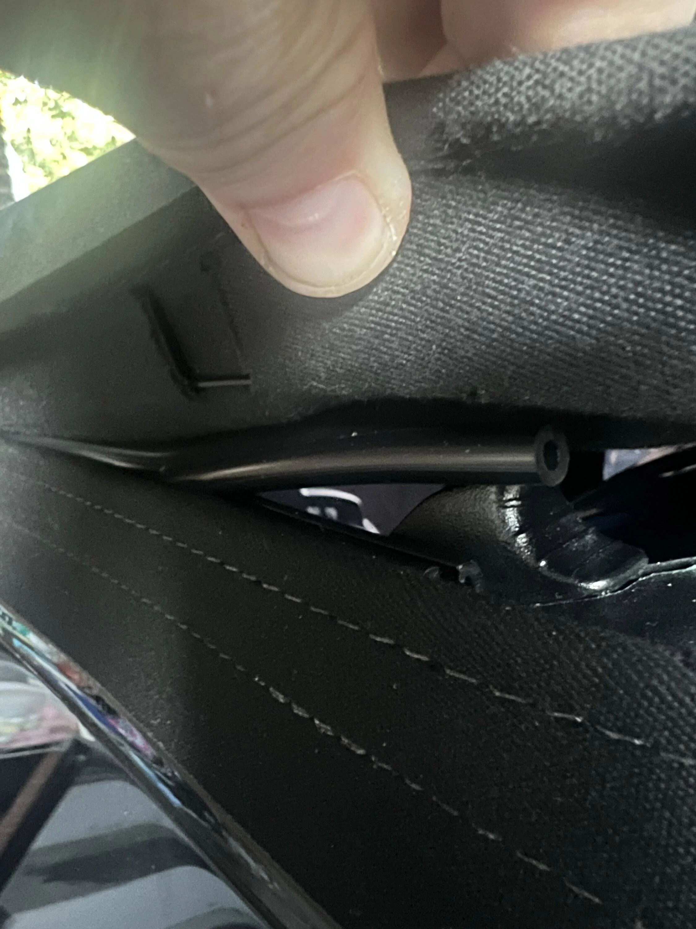 Jeep Wrangler JL Soft top side window coming off track IMG_2976