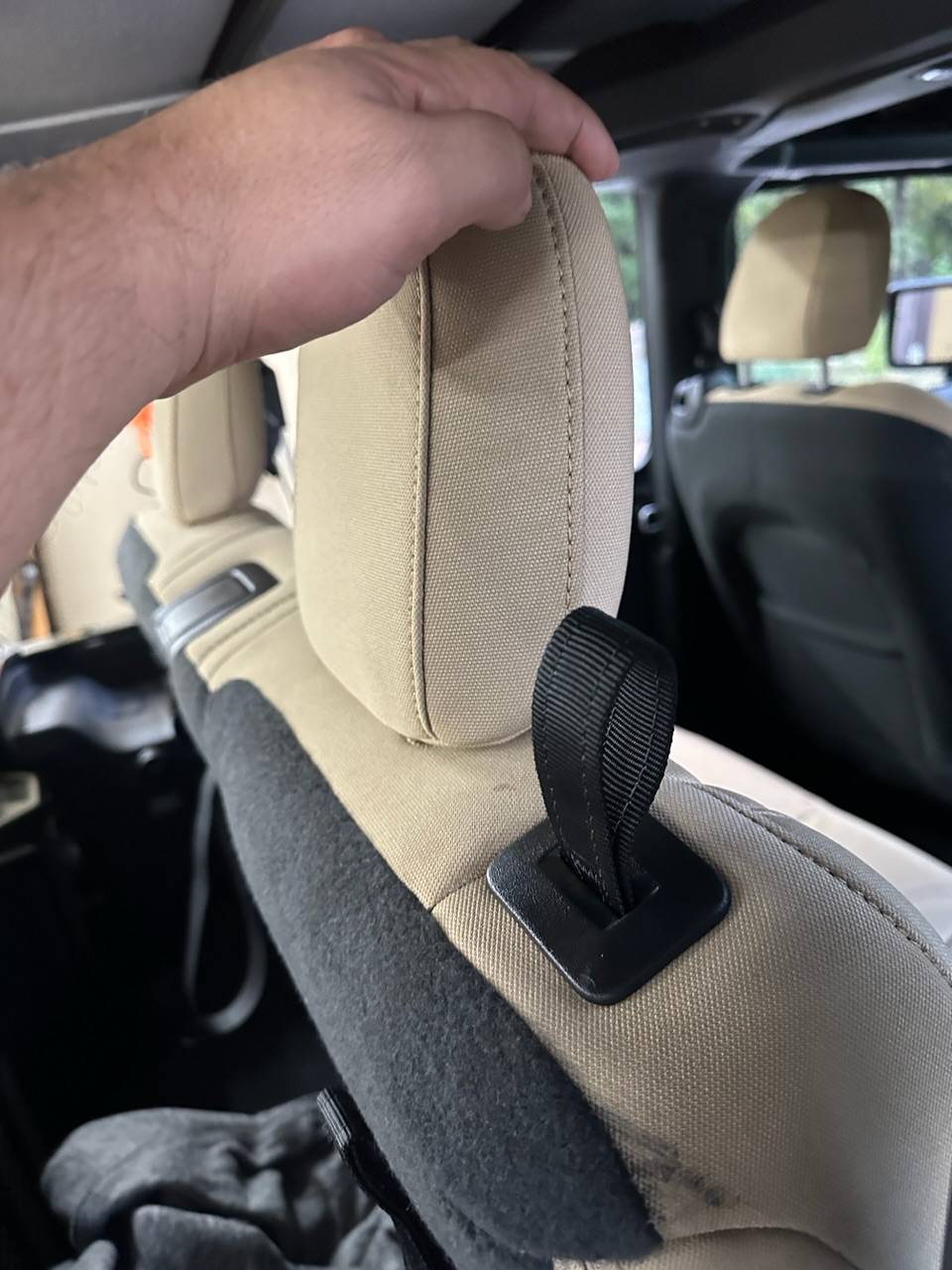 Jeep Wrangler JL Backseat Headrest Not Staying Up IMG_5784