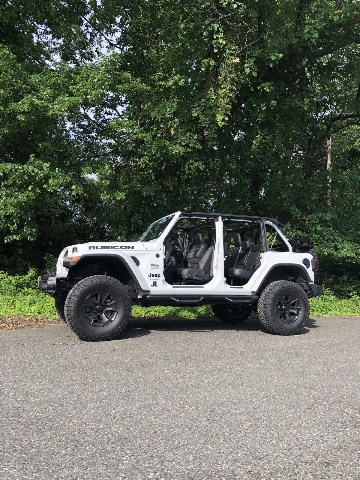 Jeep Wrangler JL JL Rubicon Bright White Owners Please Post Pics w/ Aftermarket wheels & Tires F8C49E17-74C9-4DAC-B86D-E4C62A9C12FC