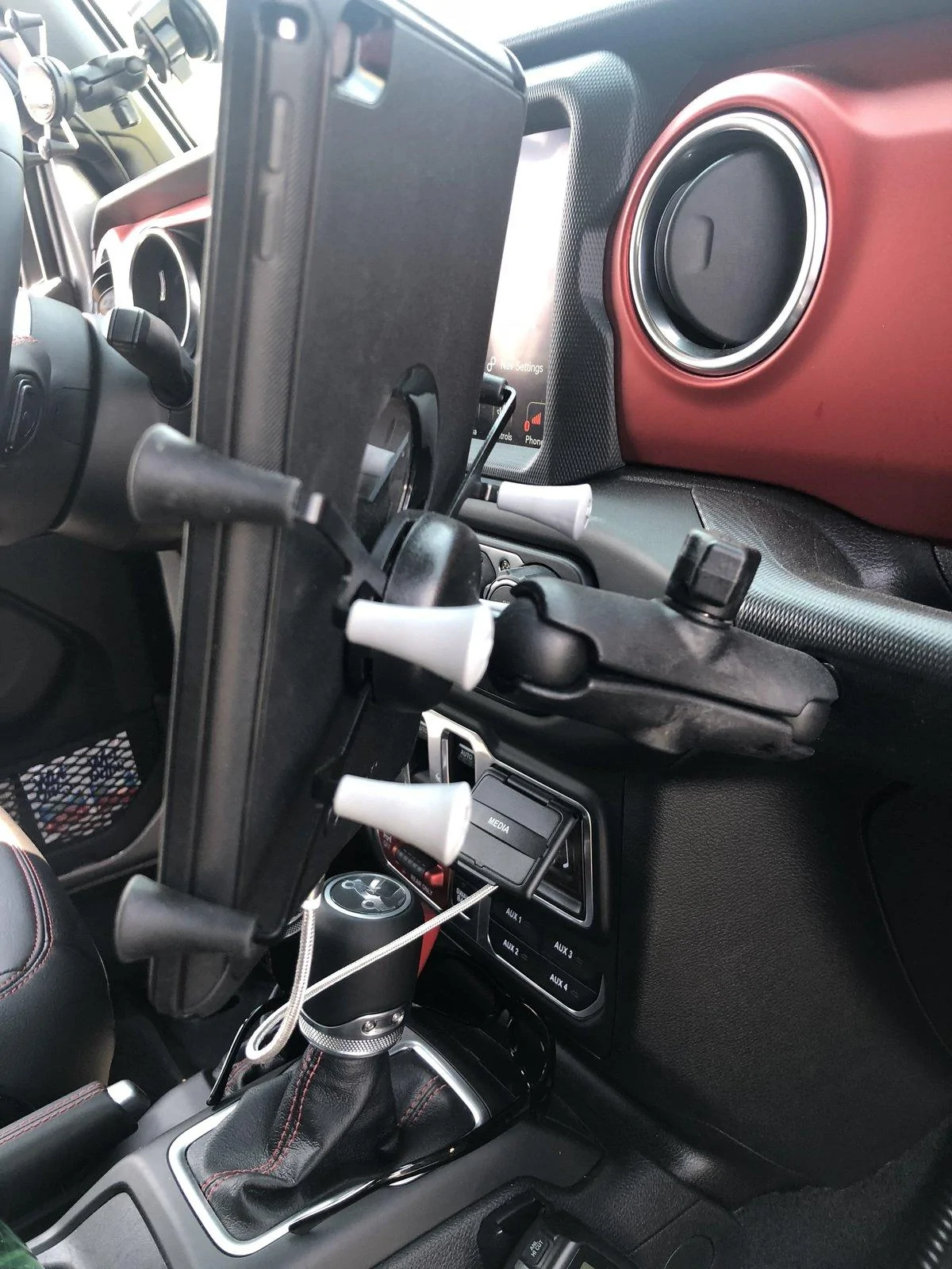 Jeep Wrangler JL Cell Phone Mounting A0A31AD1-82FC-40D1-9729-BD3E55818B6F