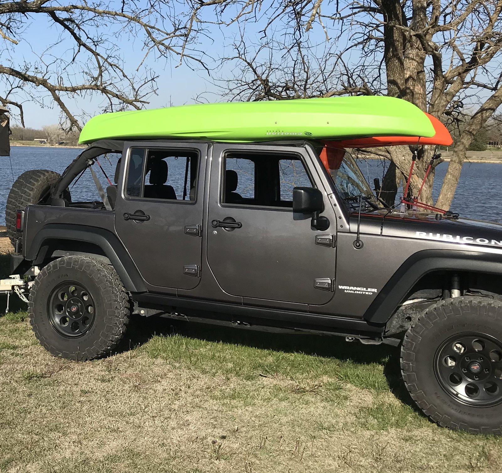 Jeep Wrangler JL Kayaks BAE3DFA9-568E-4B79-B8E3-B279346D1322