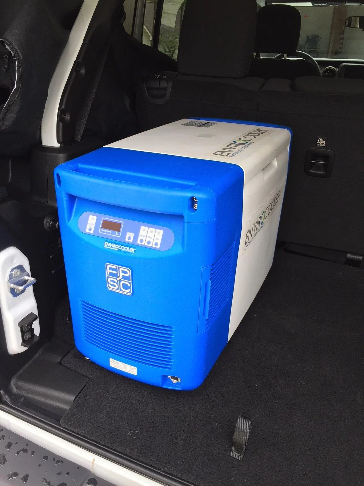 Jeep Wrangler JL 12v Fridge Install IMG_5972