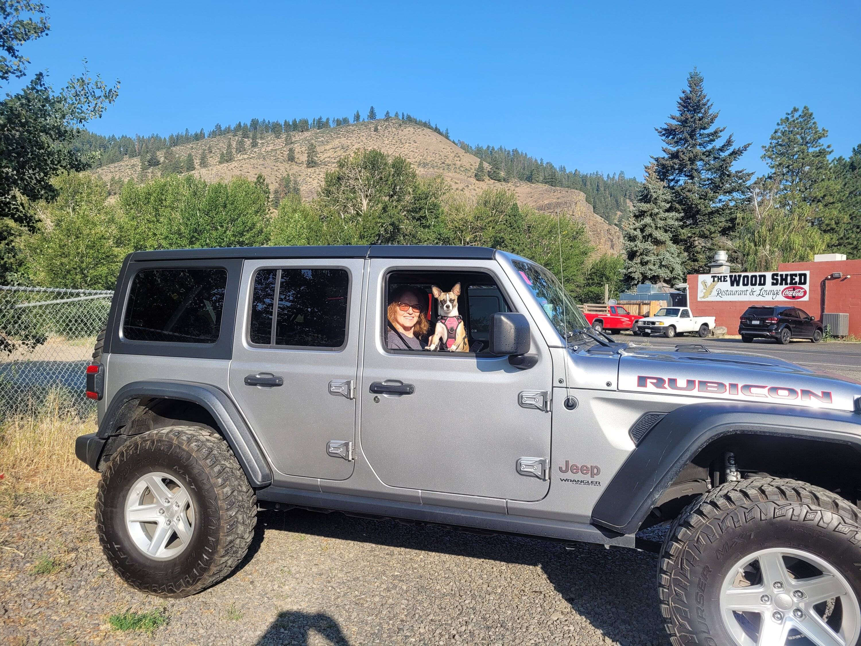Jeep Wrangler JL Jeep Dog pics 20230708_075958