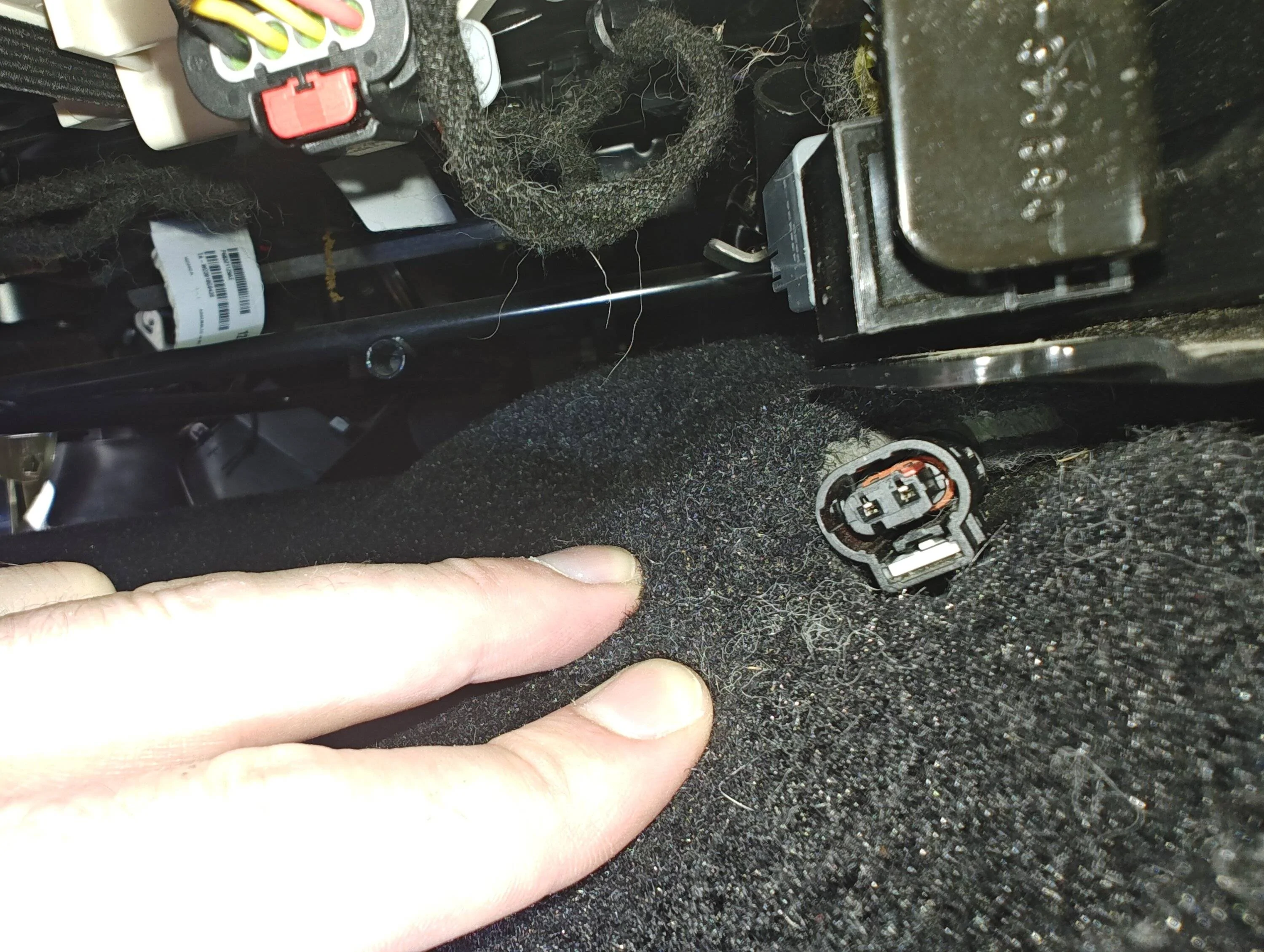 Jeep Wrangler JL Can anyone identify this plug? IMG_20230902_125904757