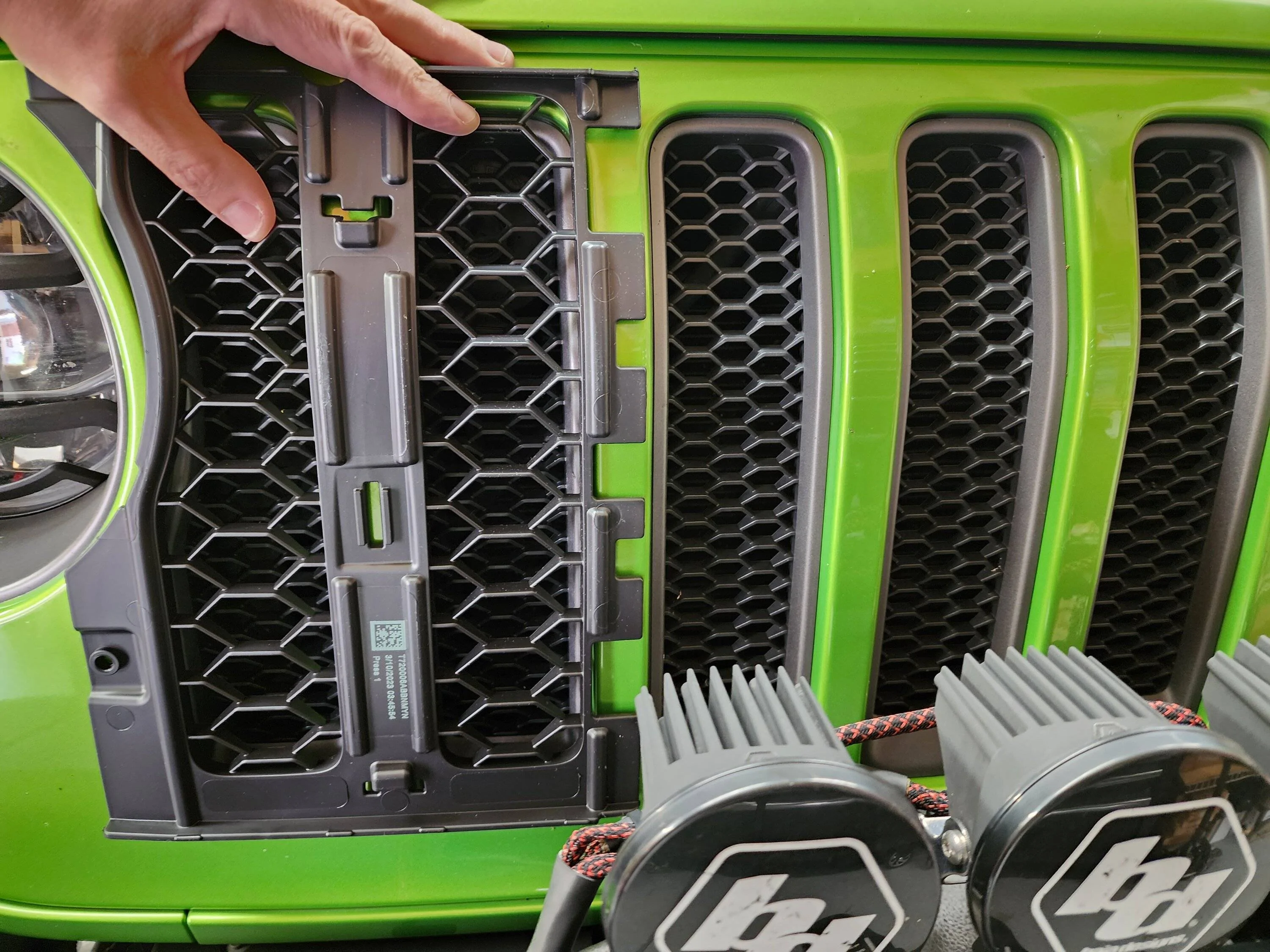 Jeep Wrangler JL JL Wrangler - 2024 grille swap install complete 20230824_165116