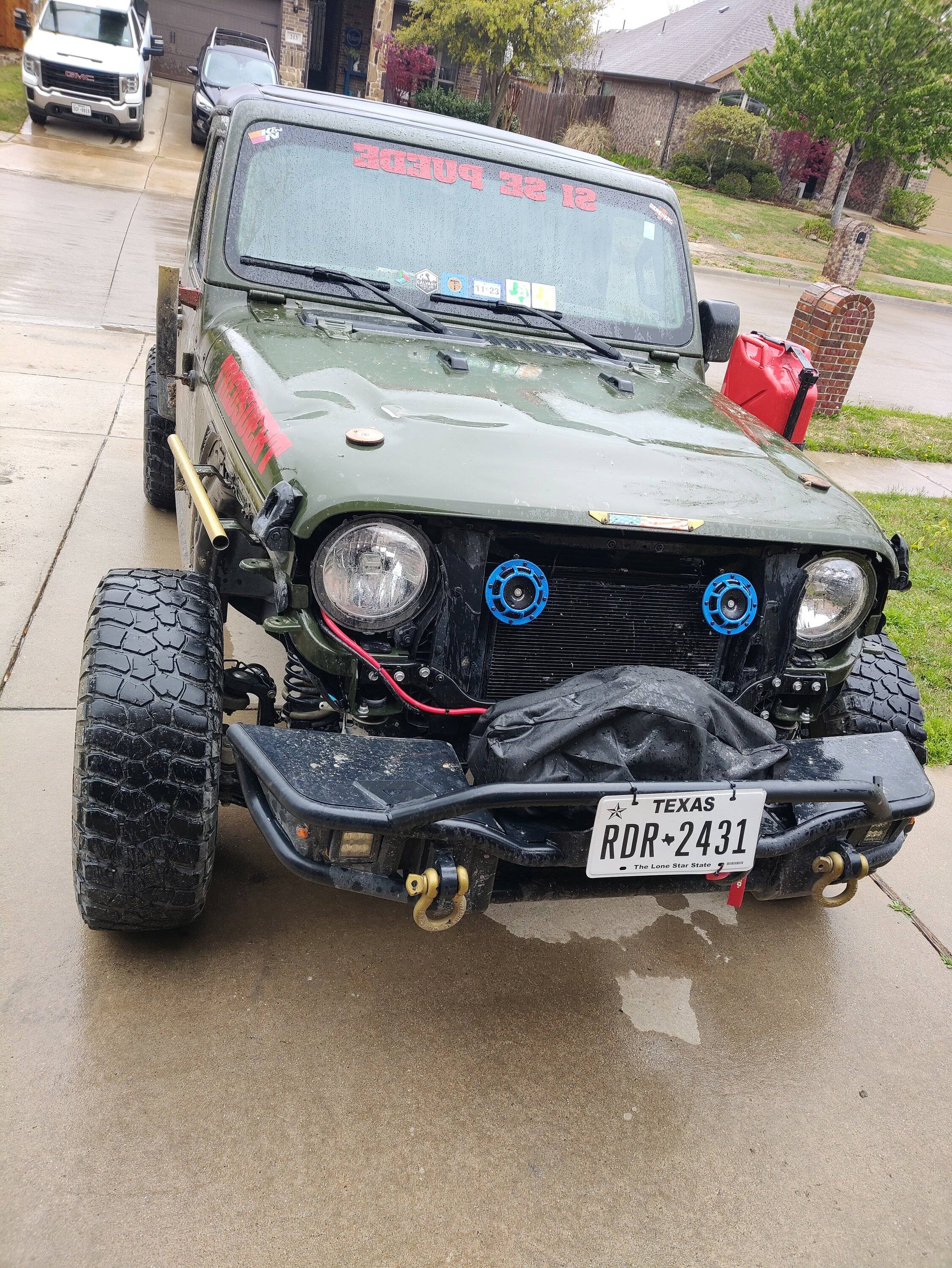 Jeep Wrangler JL JL Wrangler - 2024 grille swap install complete EB8AF1FD-AD79-449F-BDB1-1D7765E3EBA3