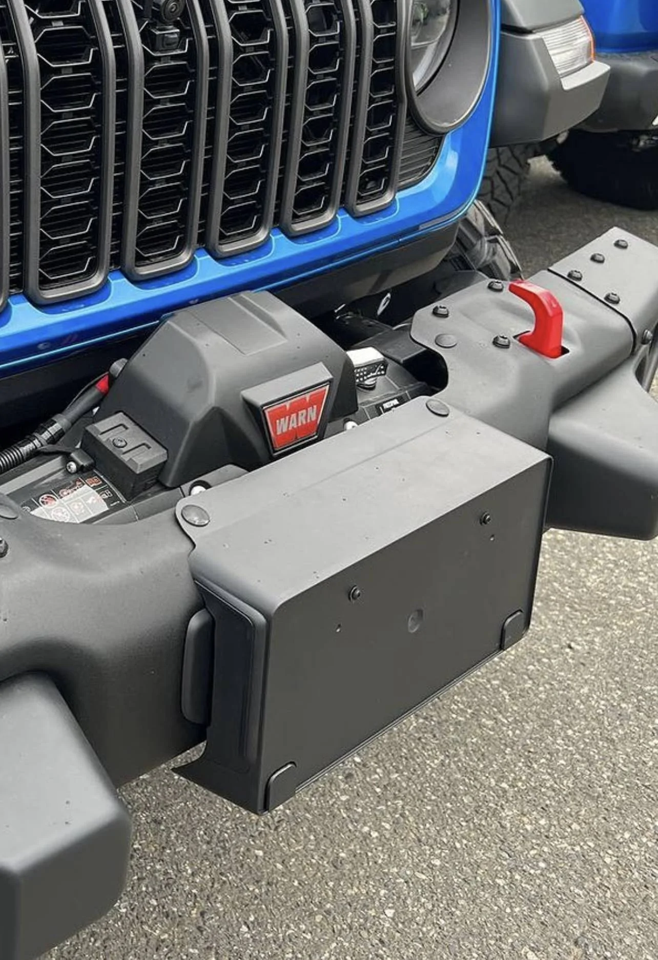 Jeep Wrangler JL JL Wrangler - 2024 grille swap install complete IMG_6308