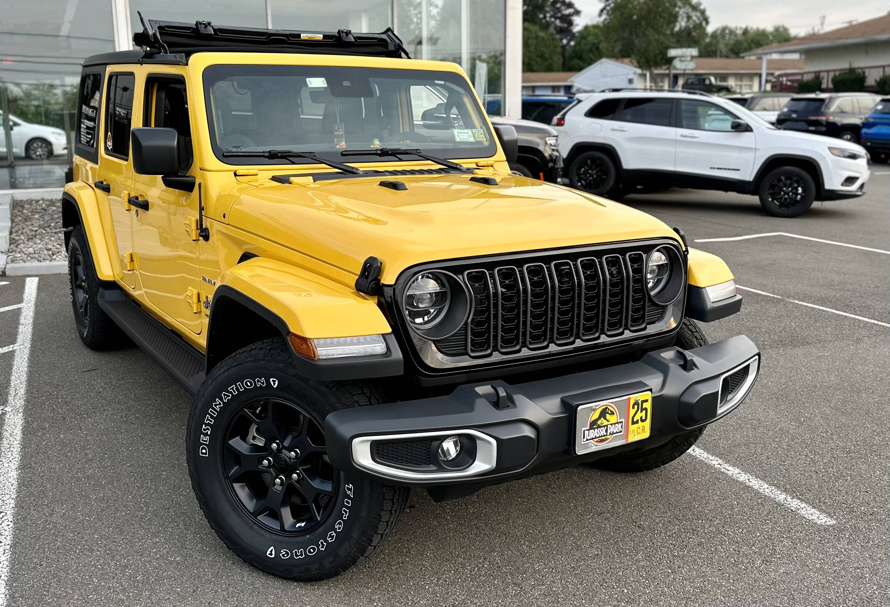 Jeep Wrangler JL JL Wrangler - 2024 grille swap install complete genur-2bonrveiz5pa3zzuj4h57fqz