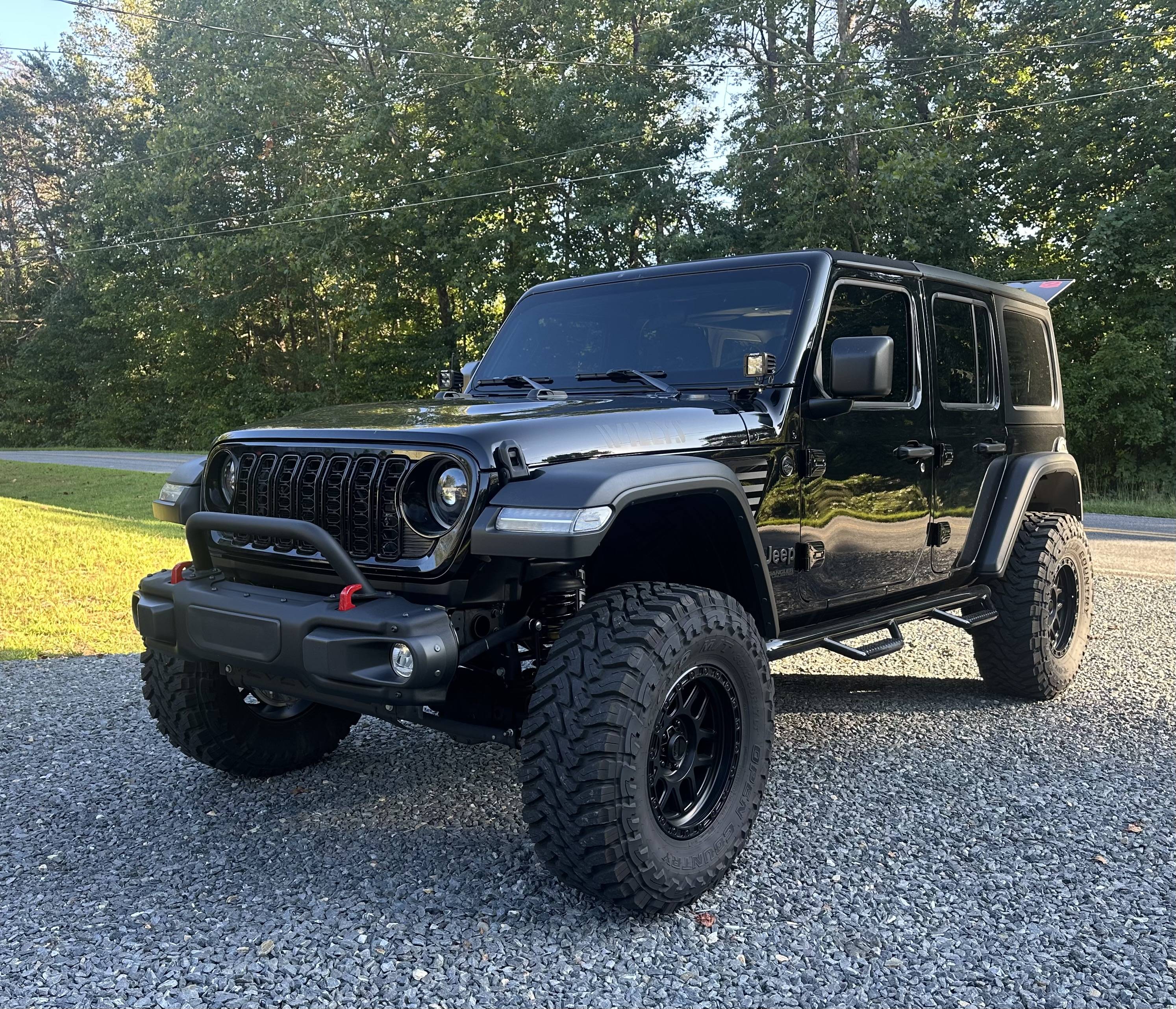 Jeep Wrangler JL 2024 Grille IMG_5592