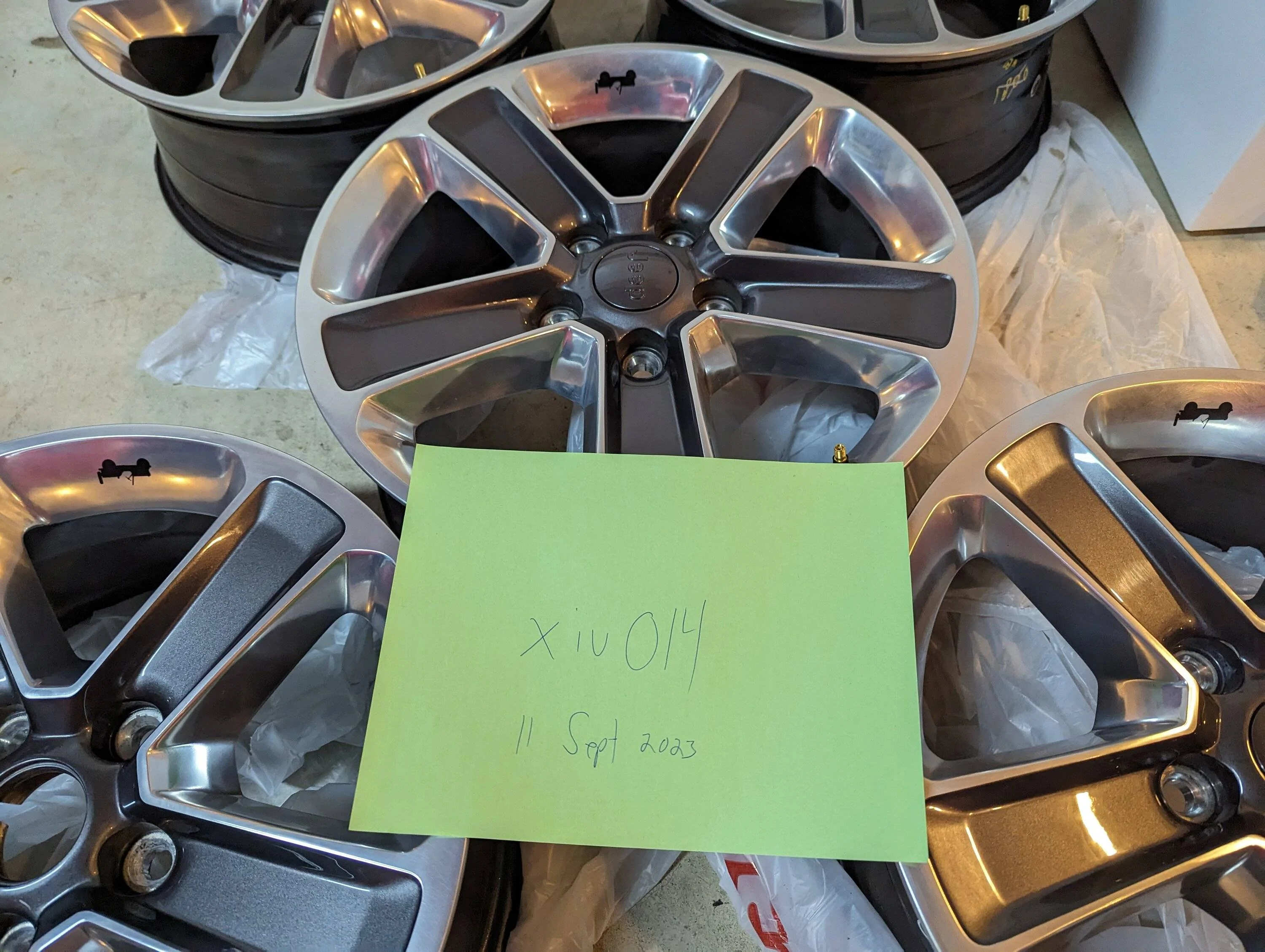 Jeep Wrangler JL Five 18" Sahara Wheels: $150 OBO PXL_20230912_025429233