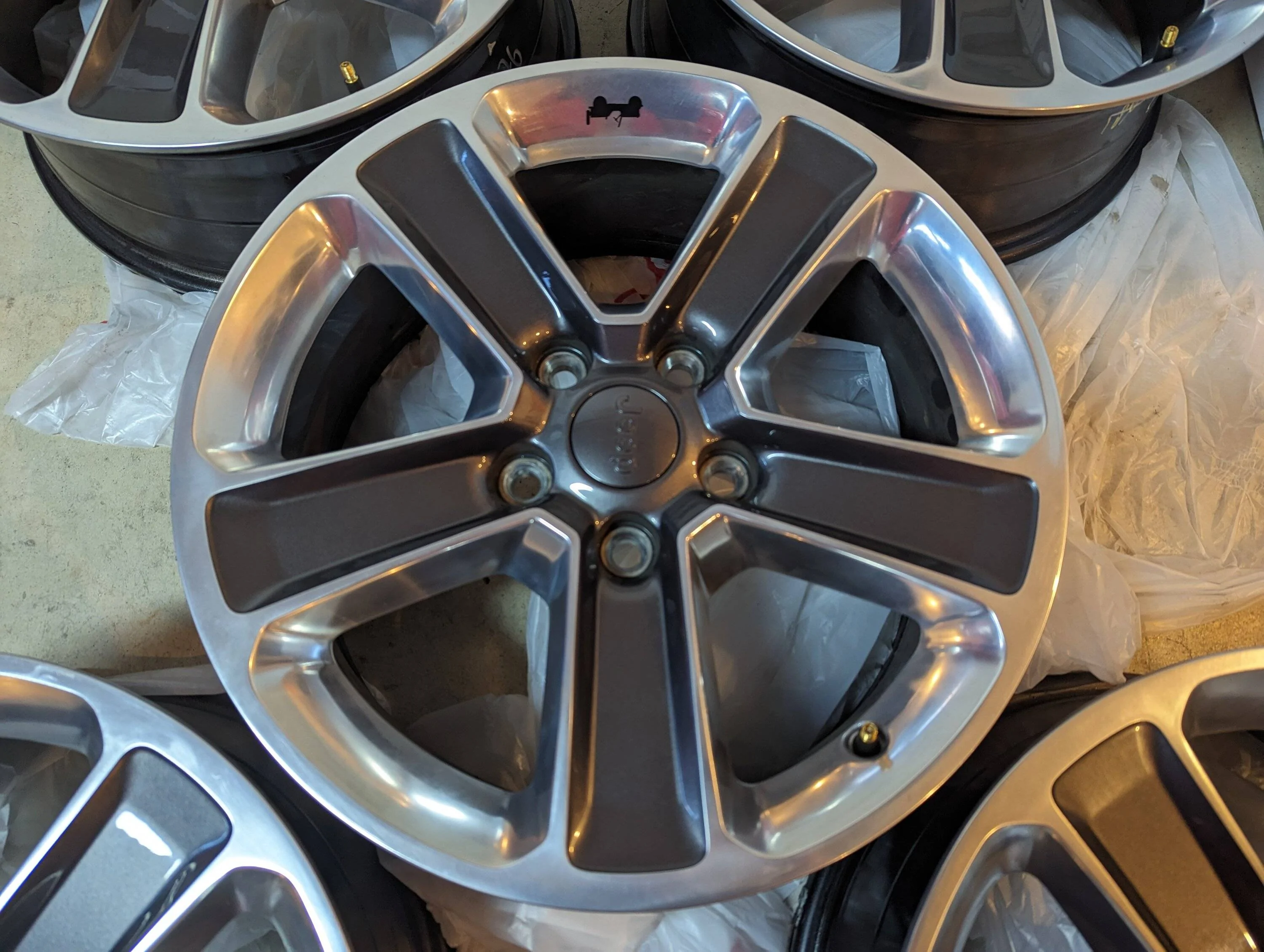 Jeep Wrangler JL Five 18" Sahara Wheels: $150 OBO PXL_20230912_014448399