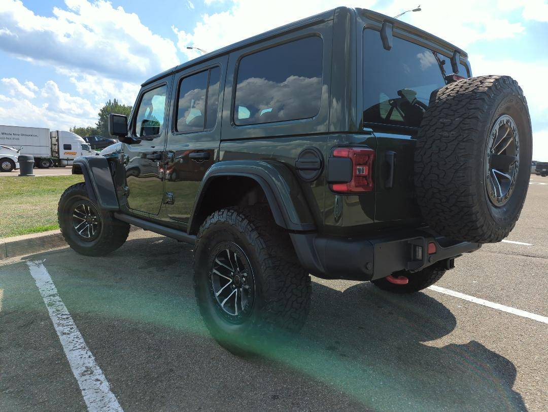 Jeep Wrangler JL Lower a 2024 RubiconX 2024 RubiconX back