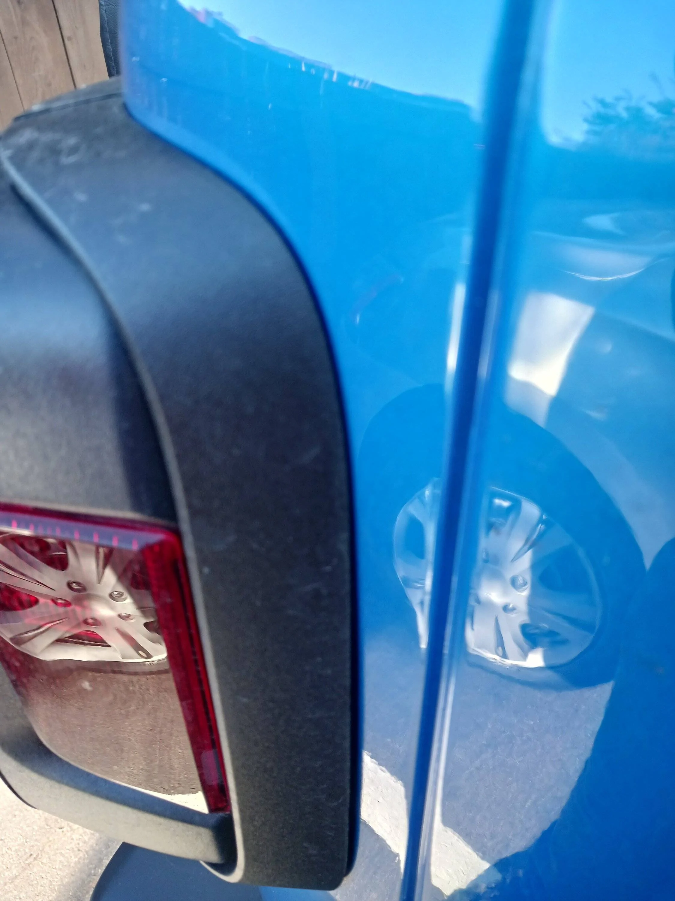 Jeep Wrangler JL Tail Light Gap 20230913_172659