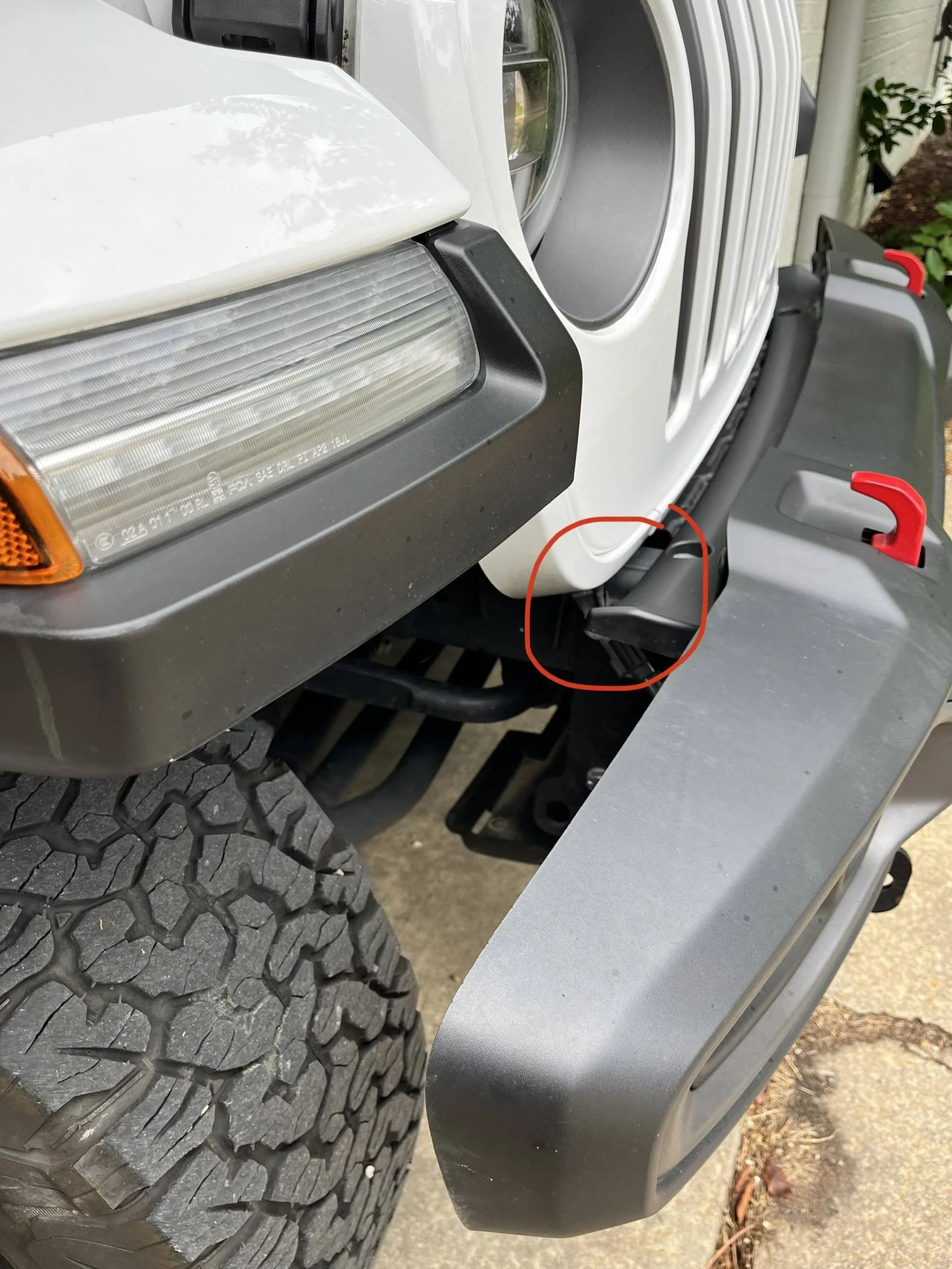 Jeep Wrangler JL Random Wire? IMG_3724