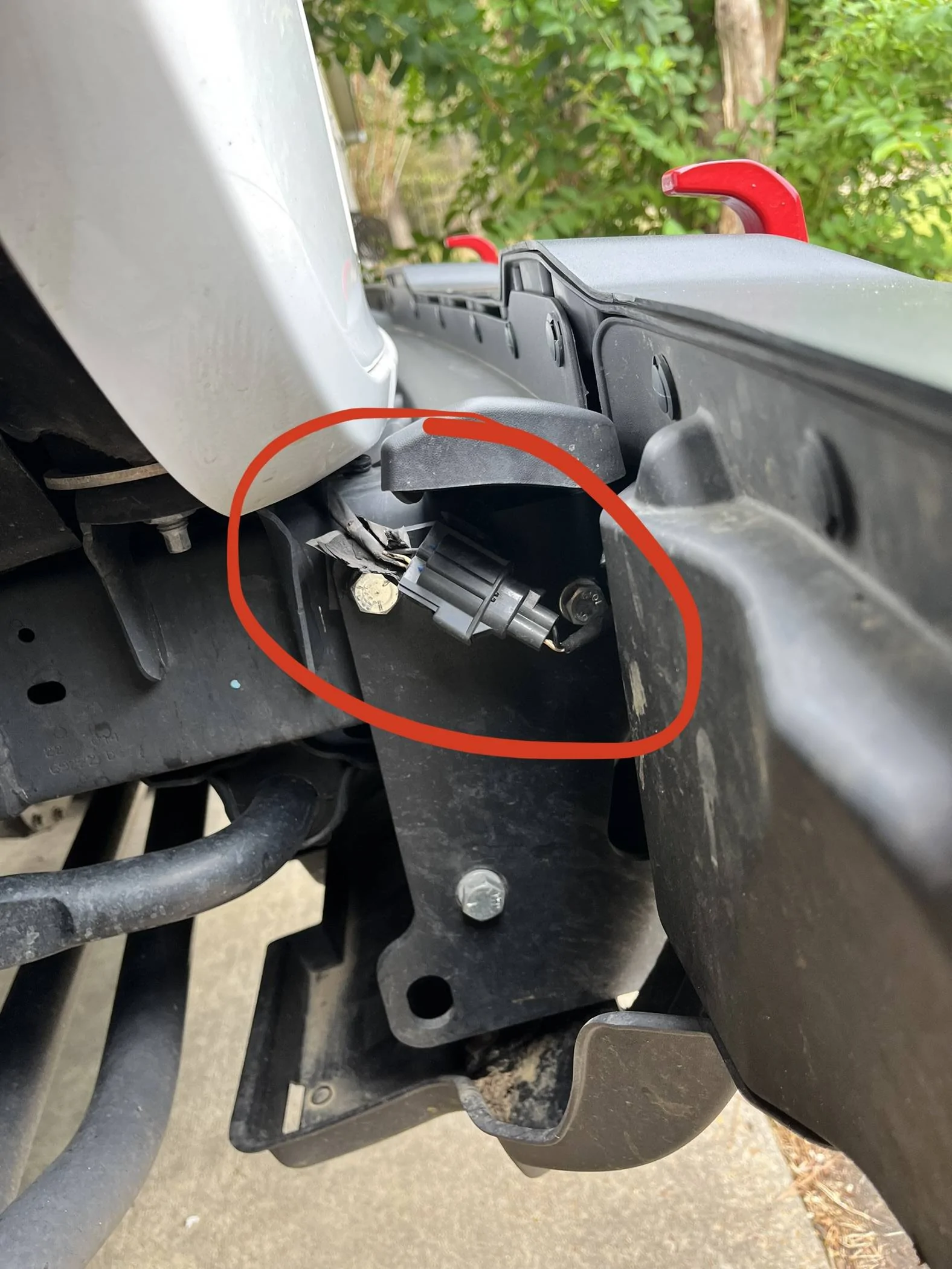 Jeep Wrangler JL Random Wire? IMG_3725