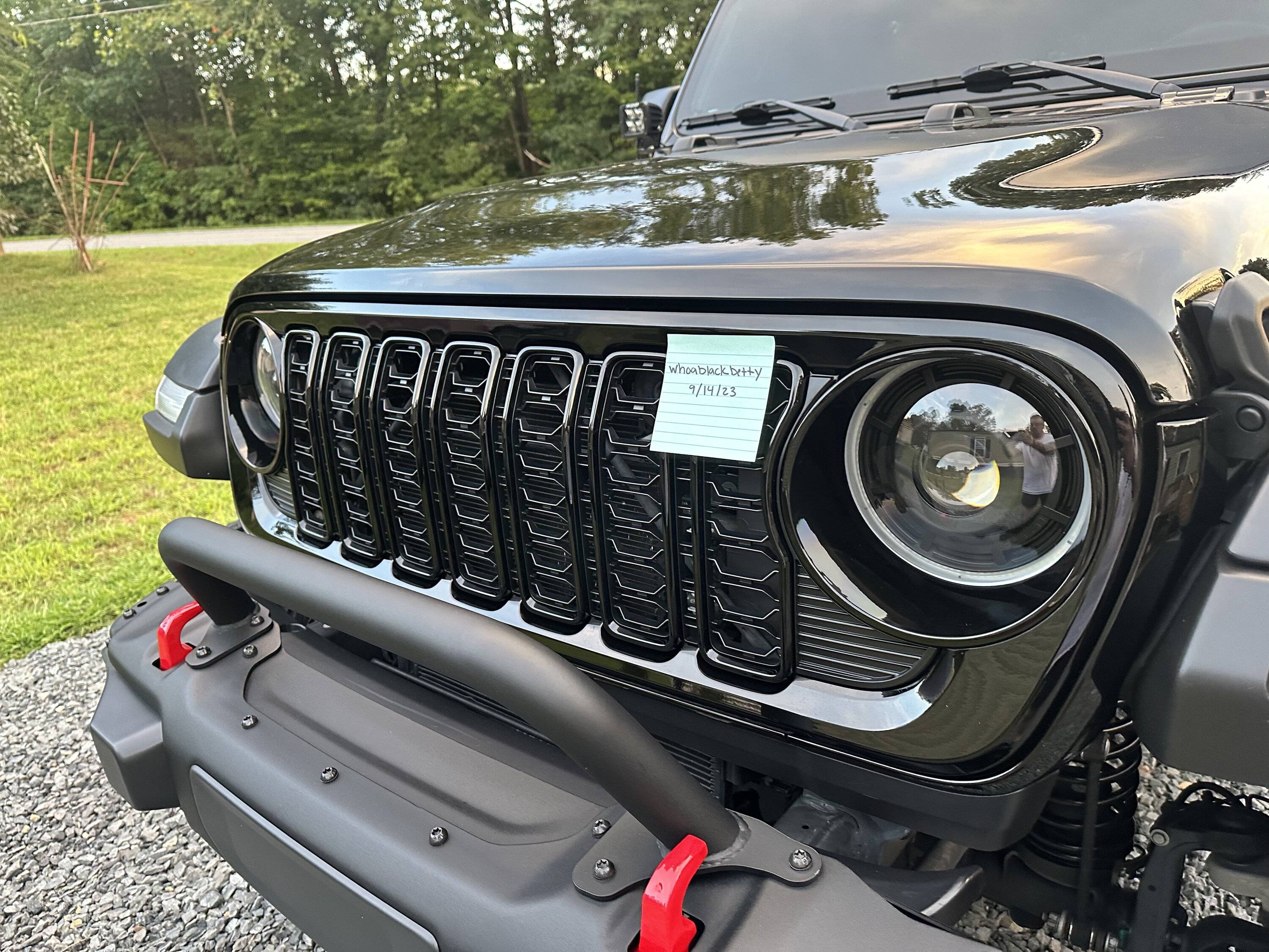Jeep Wrangler JL 2024 Willys Grille IMG_5639