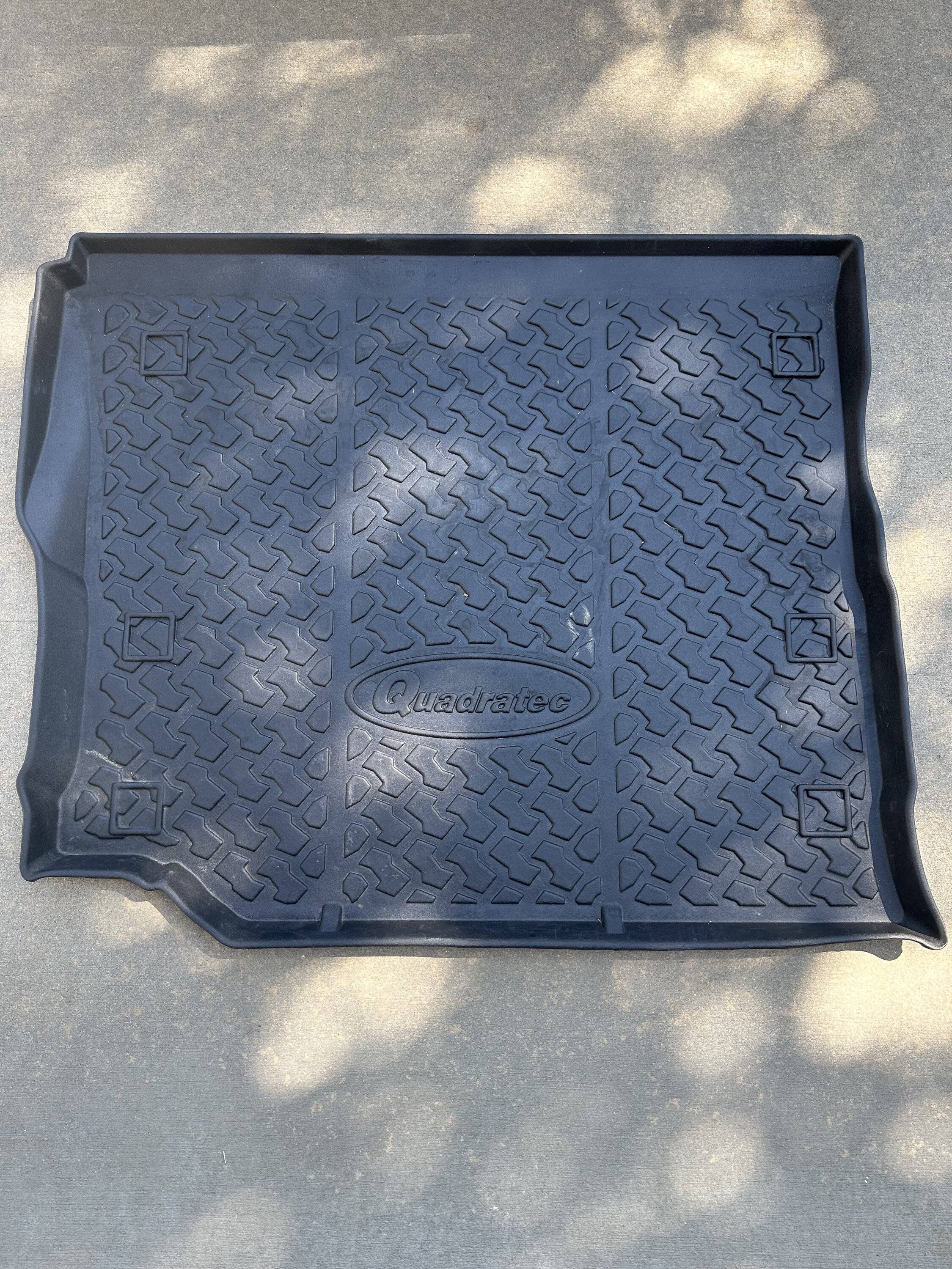 Jeep Wrangler JL Quadratec Rear Cargo Liner IMG_7167