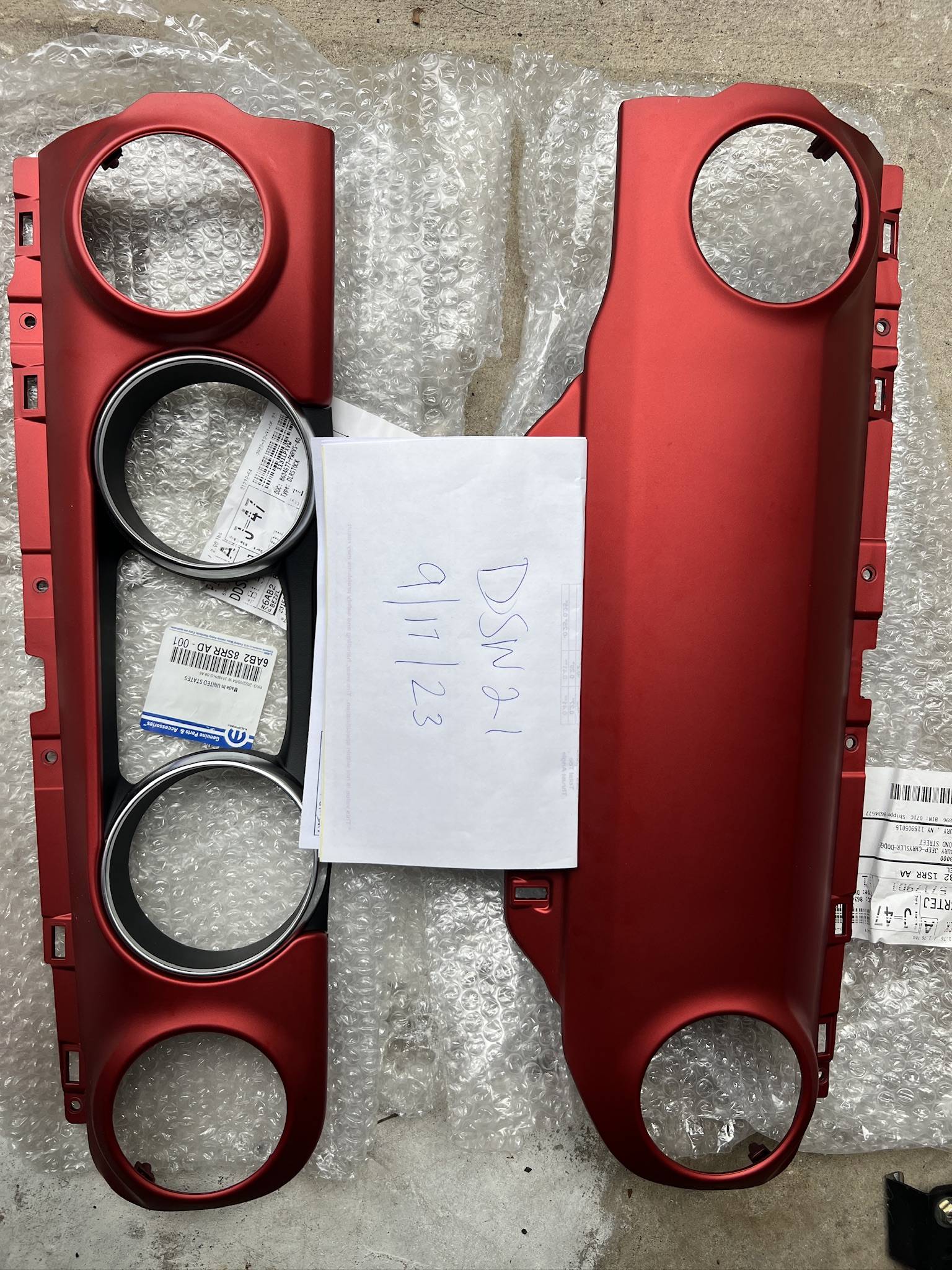 Jeep Wrangler JL Rubicon Red Dash Panels 344D5EBD-4C80-4DCC-9B11-3EC683B3559A_1_102_o