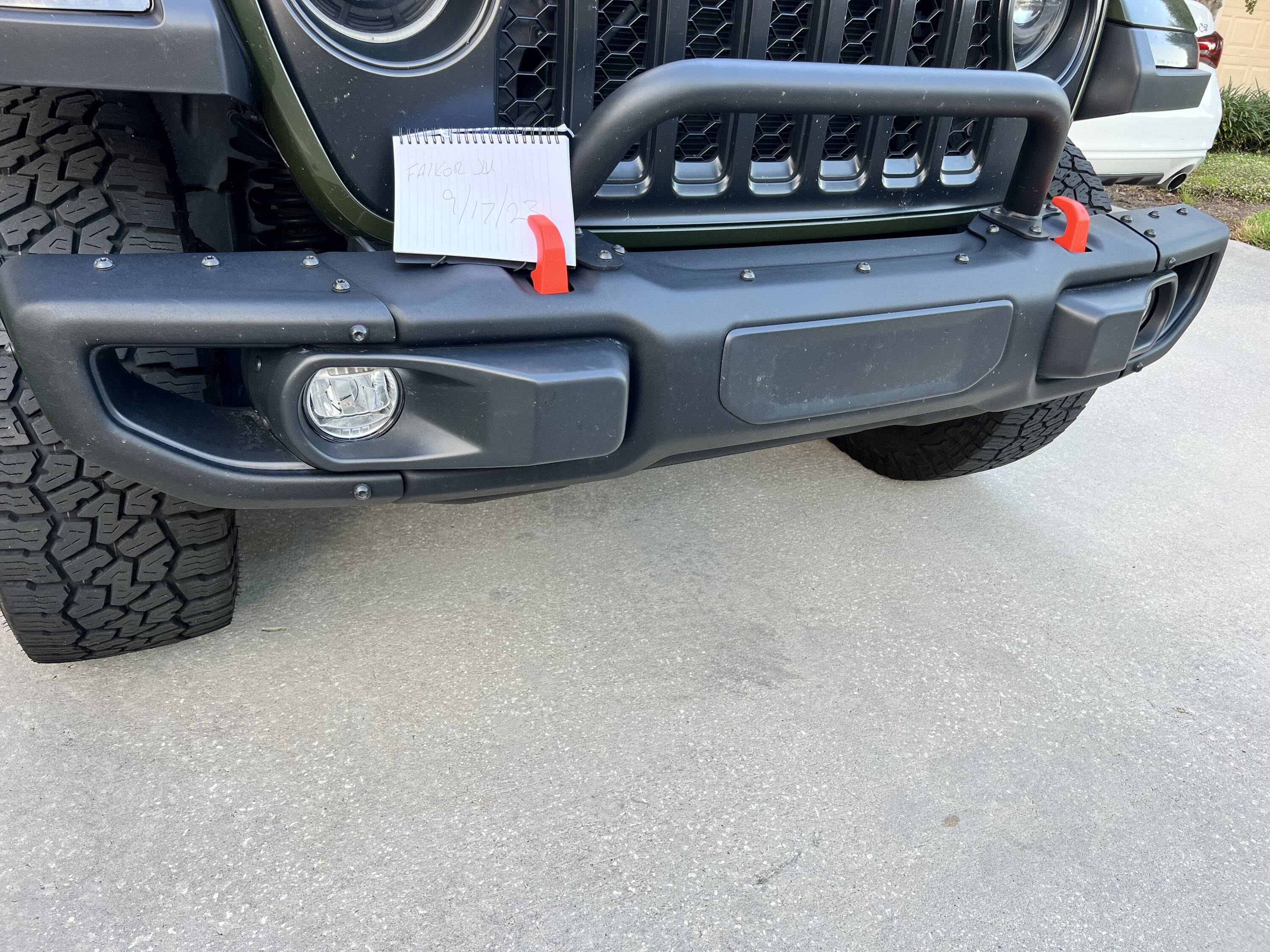 Jeep Wrangler JL Rubicon Bumper IMG_5174