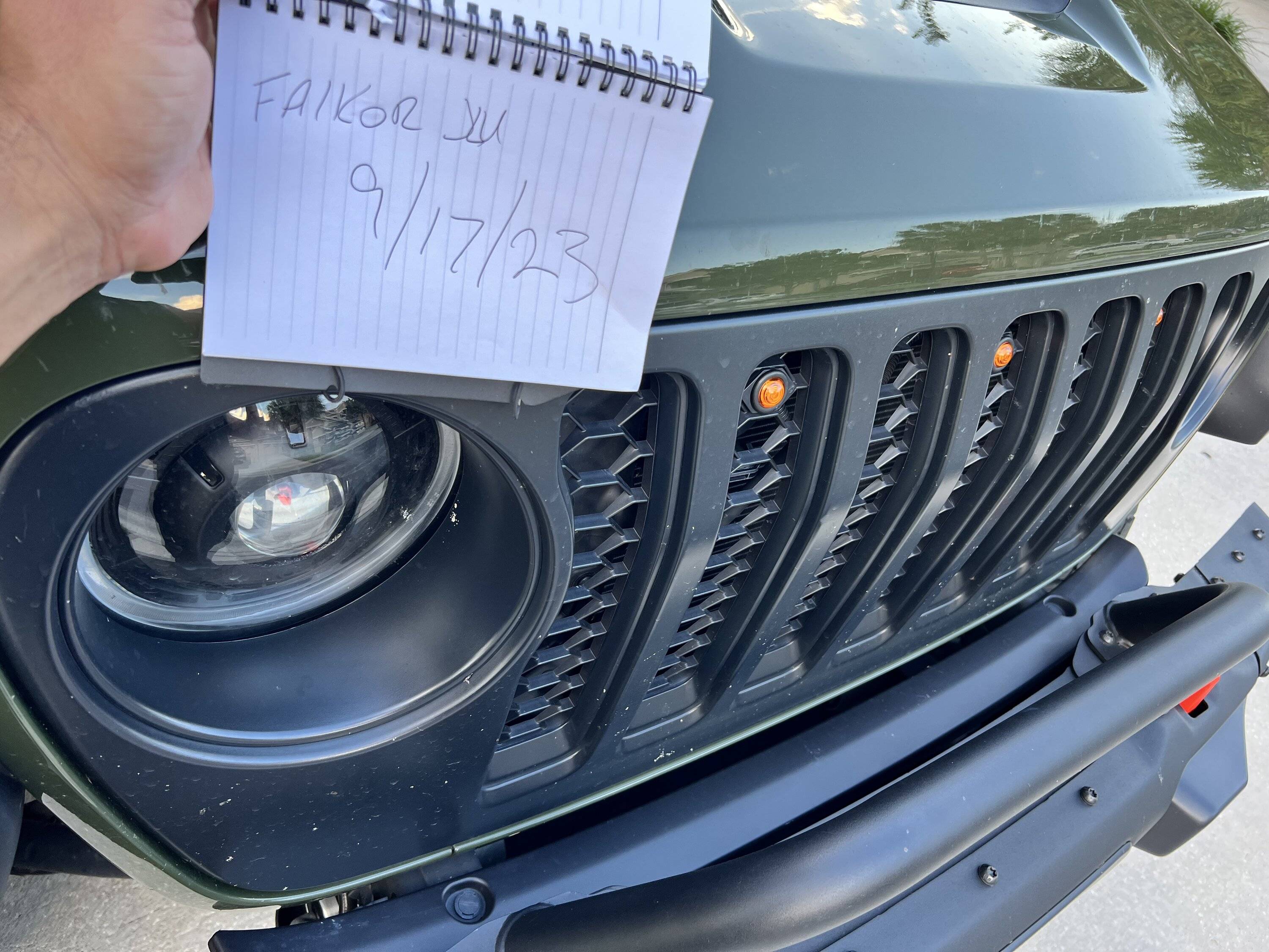 Jeep Wrangler JL OEM black satin grill IMG_5177