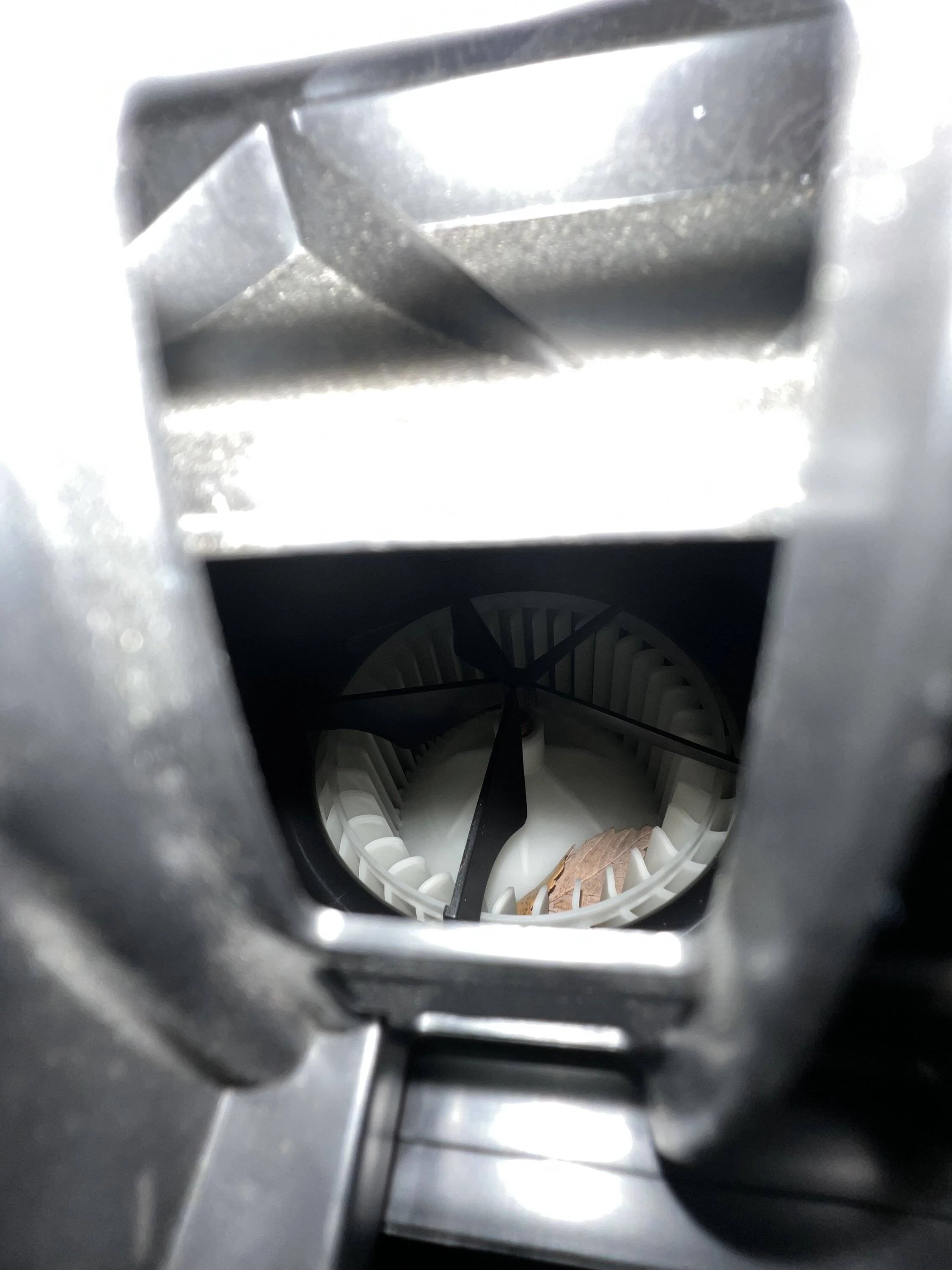 Jeep Wrangler JL Leaf in HVAC Blower 1695166589806