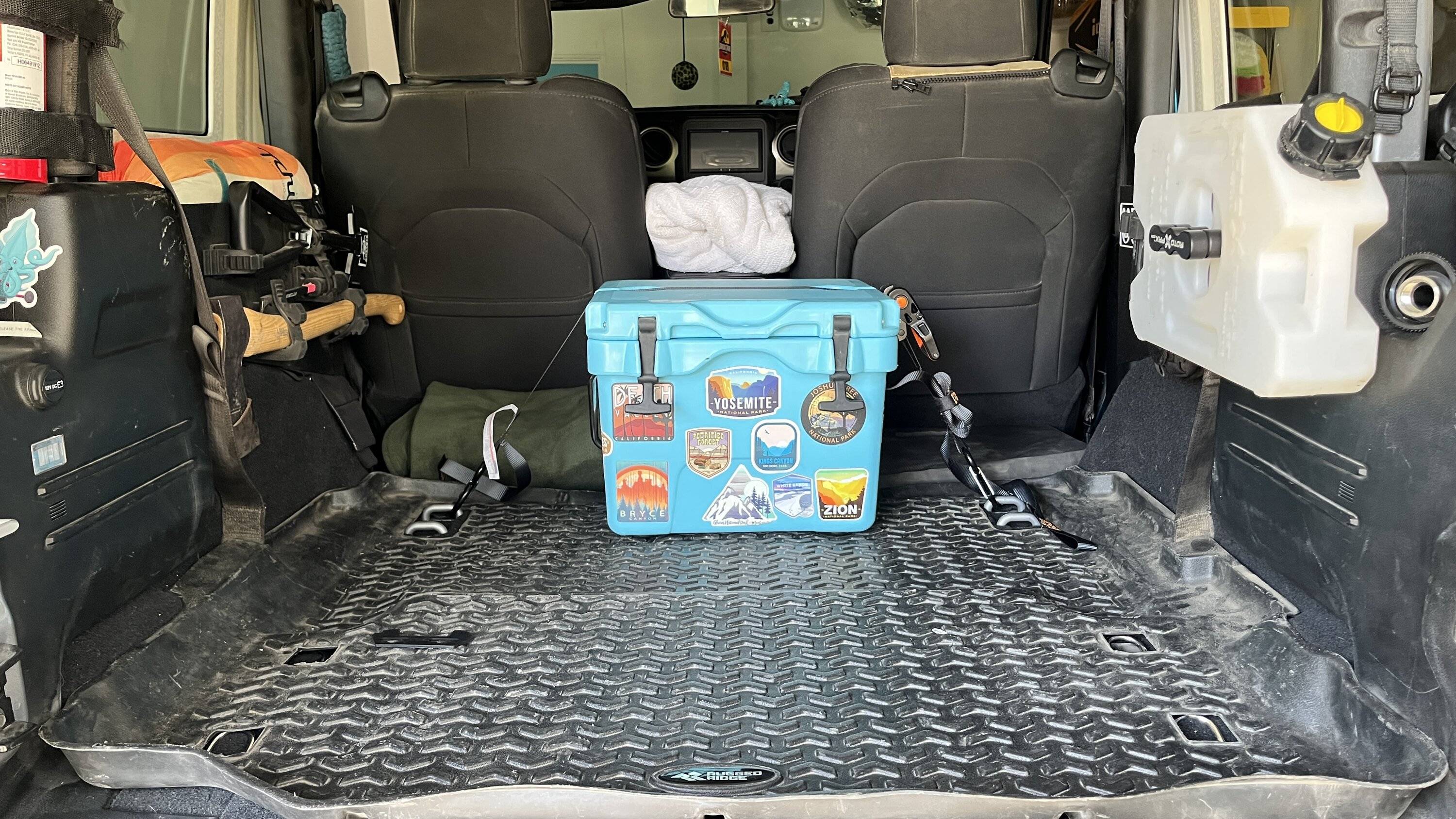 Jeep Wrangler JL Storage Boxes for Camping IMG_1930