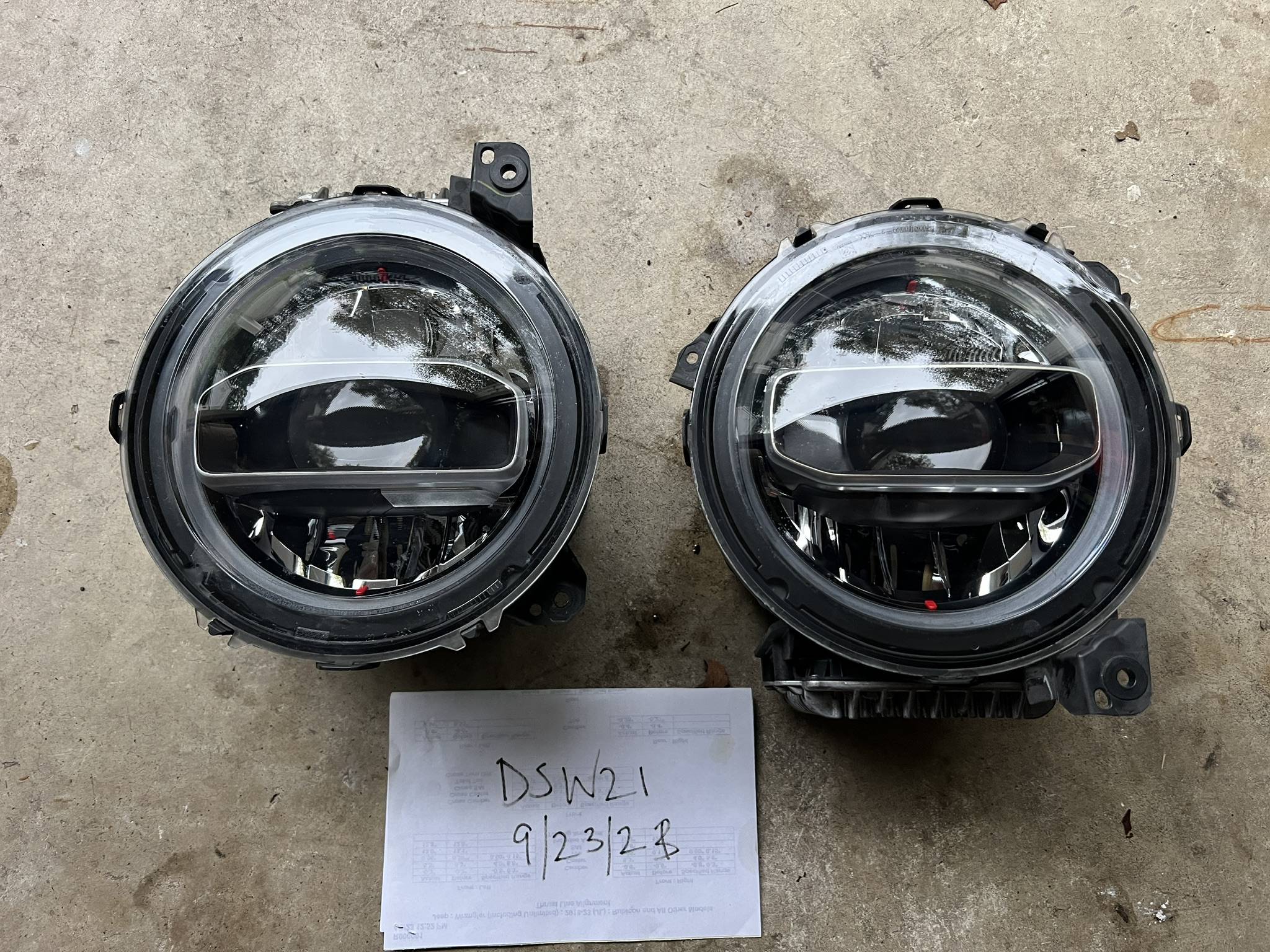 Jeep Wrangler JL OEM LED Headlights SEE POST 0F8C4B68-2722-4DF9-8BCE-A353F887B4DB_1_102_a