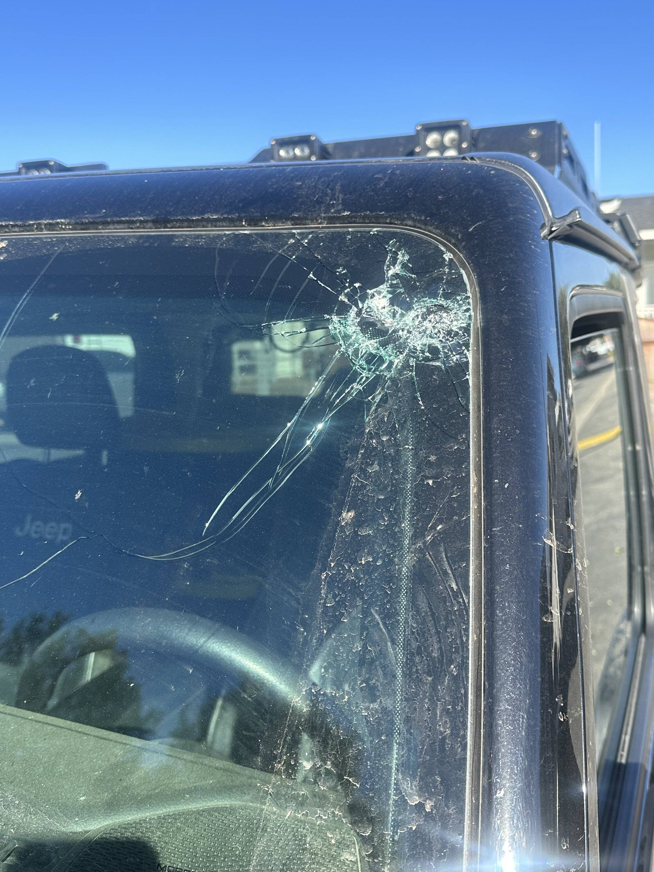 Why windshield replacement cost varies