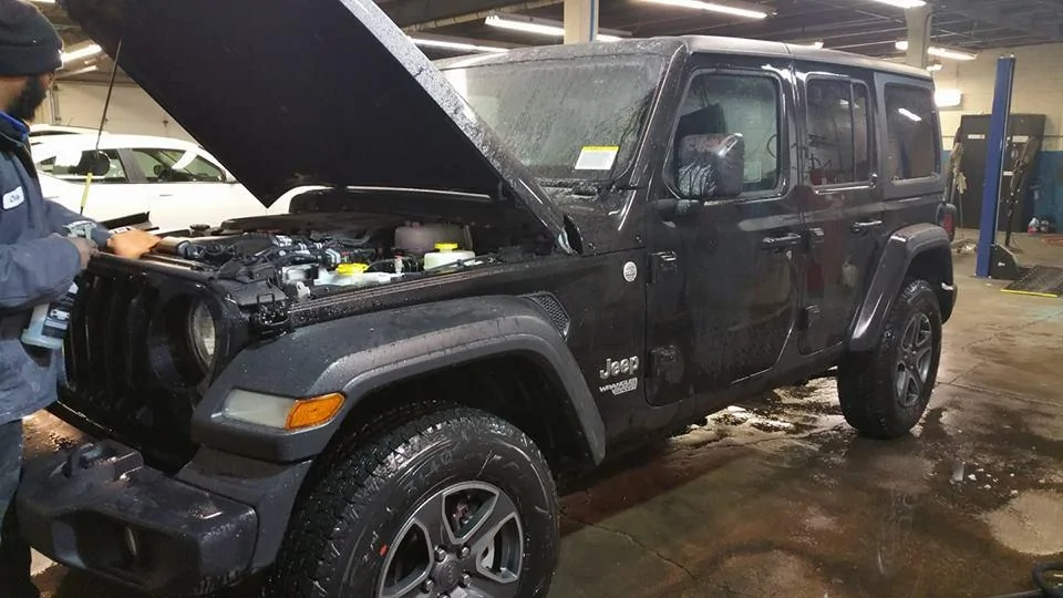 Jeep Wrangler JL Confirmed JL Dealership Arrivals 26195442_1549761328441508_1876948783516496464_n