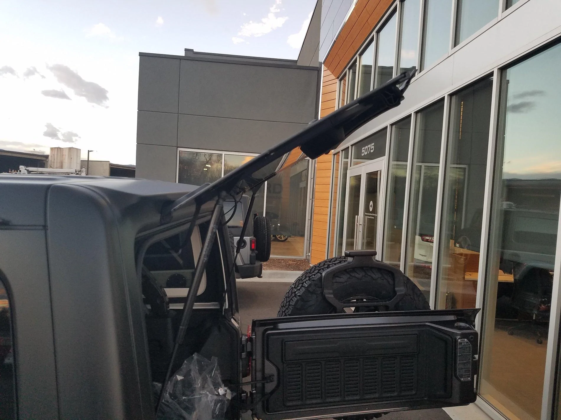 Jeep Wrangler JL Confirmed JL Dealership Arrivals 20180105_164505