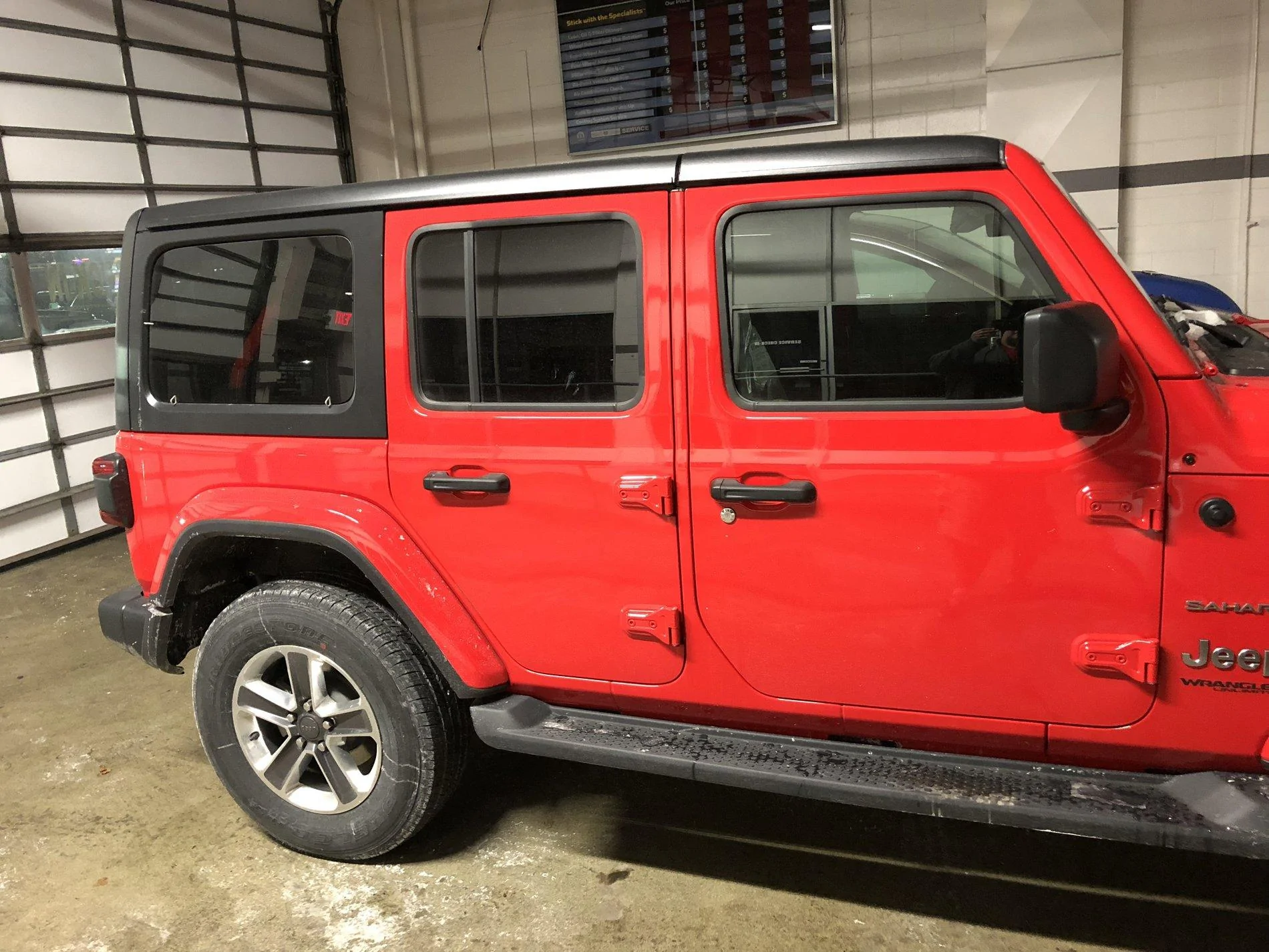 Jeep Wrangler JL FIRECRACKER RED Wrangler JL Club 4B134AAC-9059-4092-85BE-CFD52BB95061