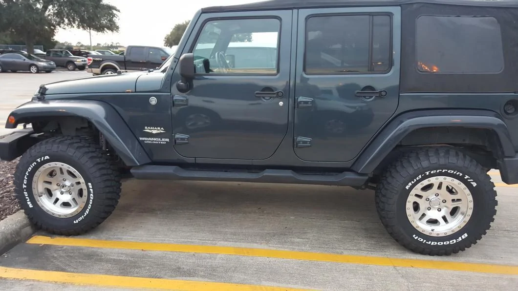Jeep Wrangler JL Just Saw My First JLU... BDB05F0F-91B6-47F5-A9D2-082B76F995B3