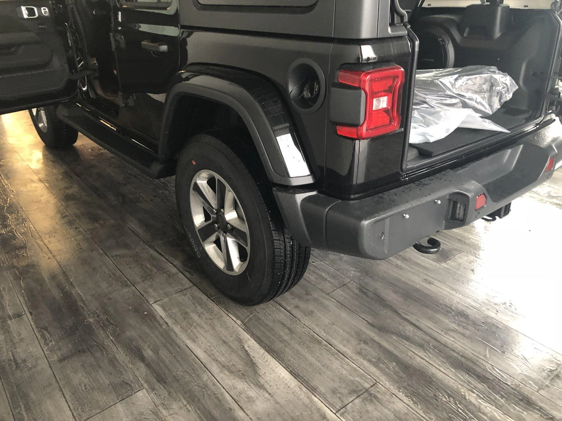 Jeep Wrangler JL Confirmed JL Dealership Arrivals 1E7FF8BD-56BB-49CA-ABD6-B624272881EF