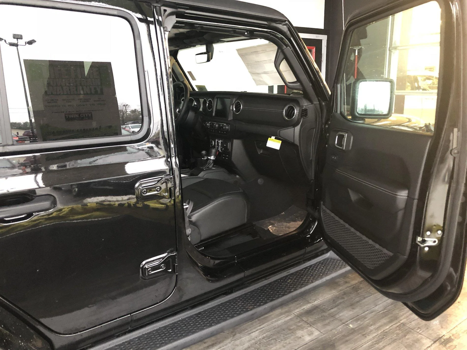 Jeep Wrangler JL Confirmed JL Dealership Arrivals AC01A7AA-6EF6-41AB-93B3-B42E03B260AC