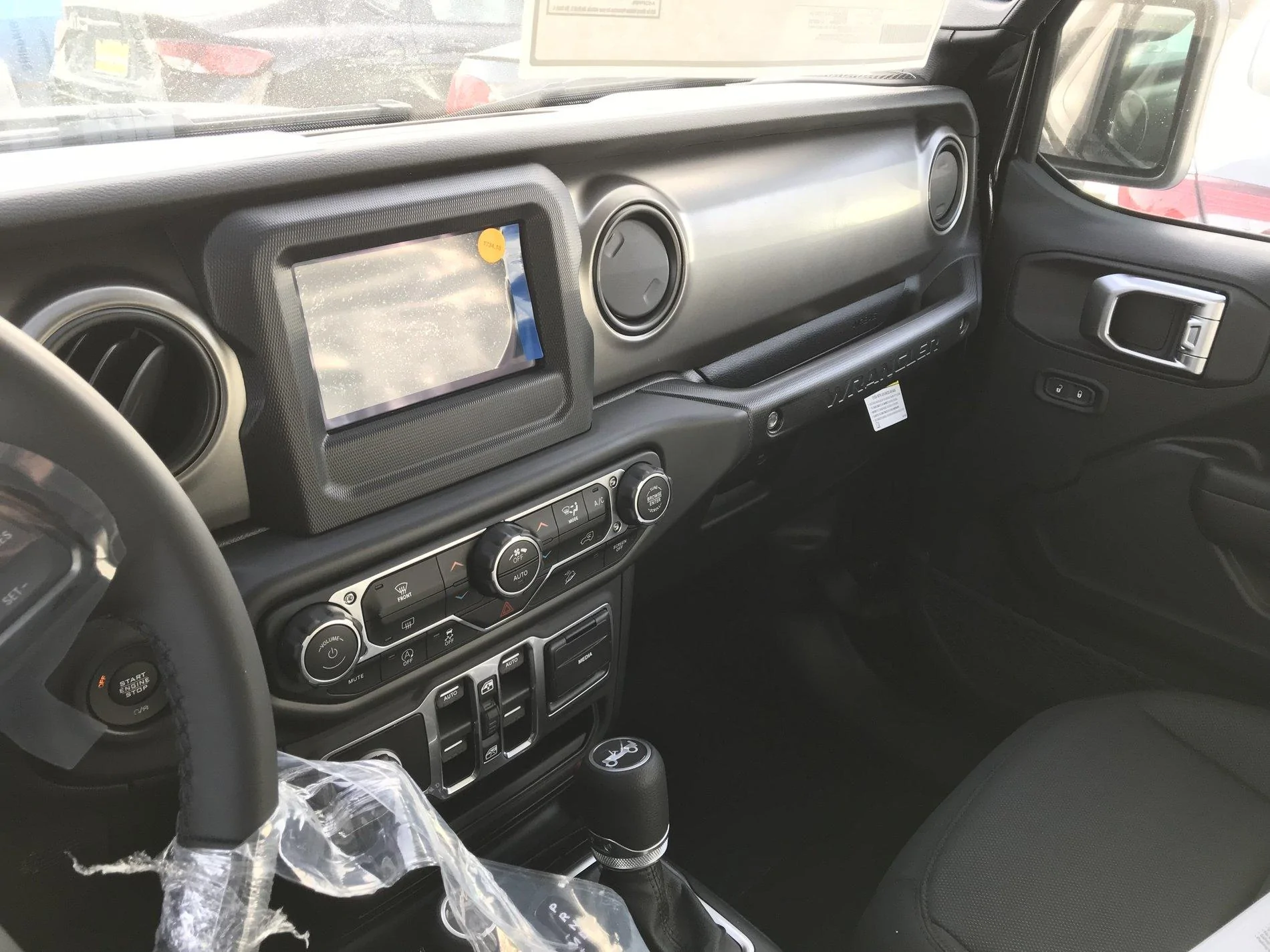 Jeep Wrangler JL Confirmed JL Dealership Arrivals 1C1043D4-73B2-411D-A2B7-F9C9ACE6758C