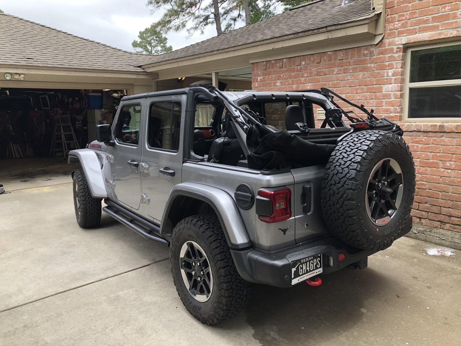 Jeep Wrangler JL JL hardtop removal 80383A53-32F9-432B-8711-F5993B7C42ED