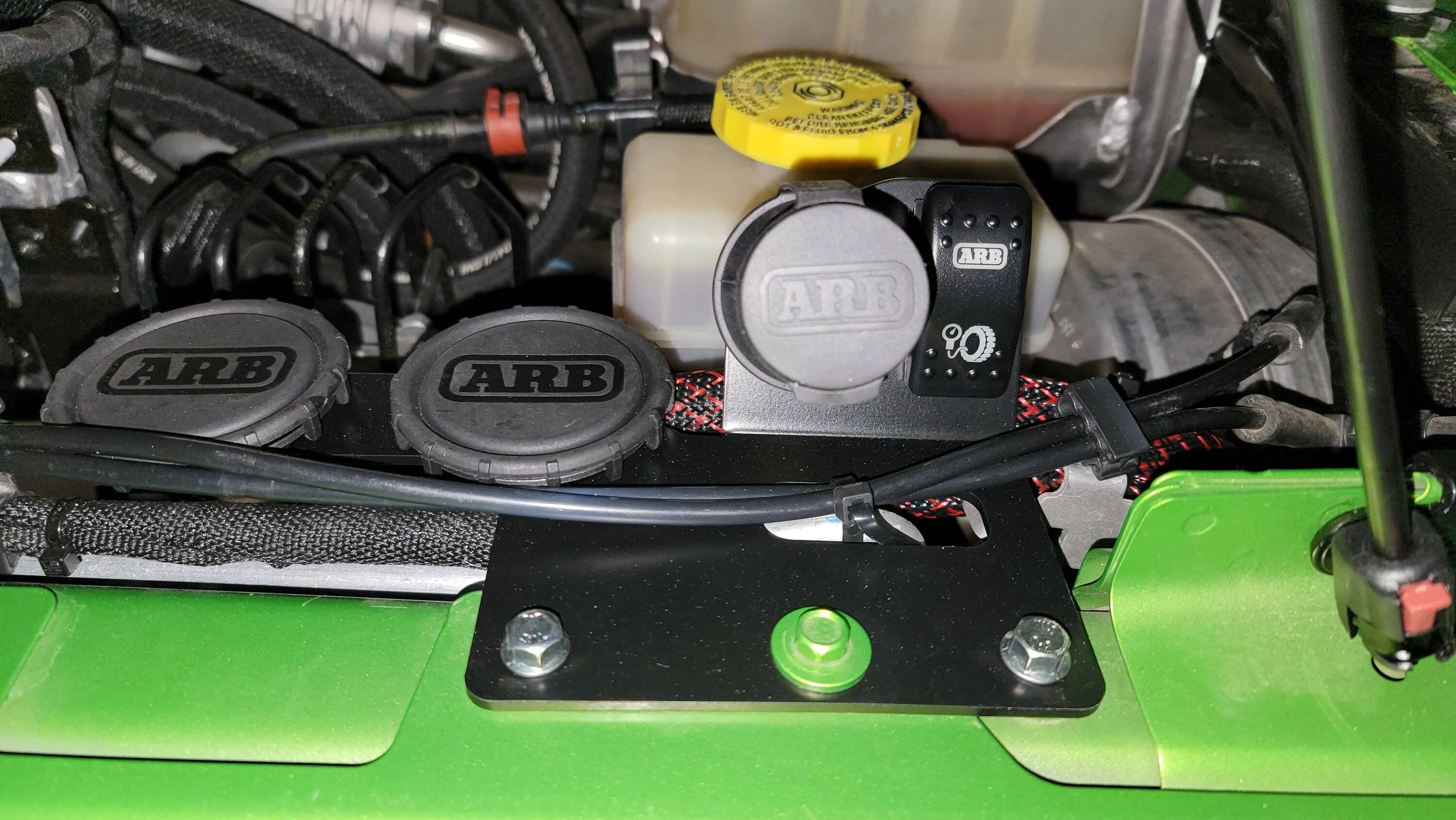 Jeep Wrangler JL ARB Twin Compressor + Grimm Offroad Mount 20220307_111245