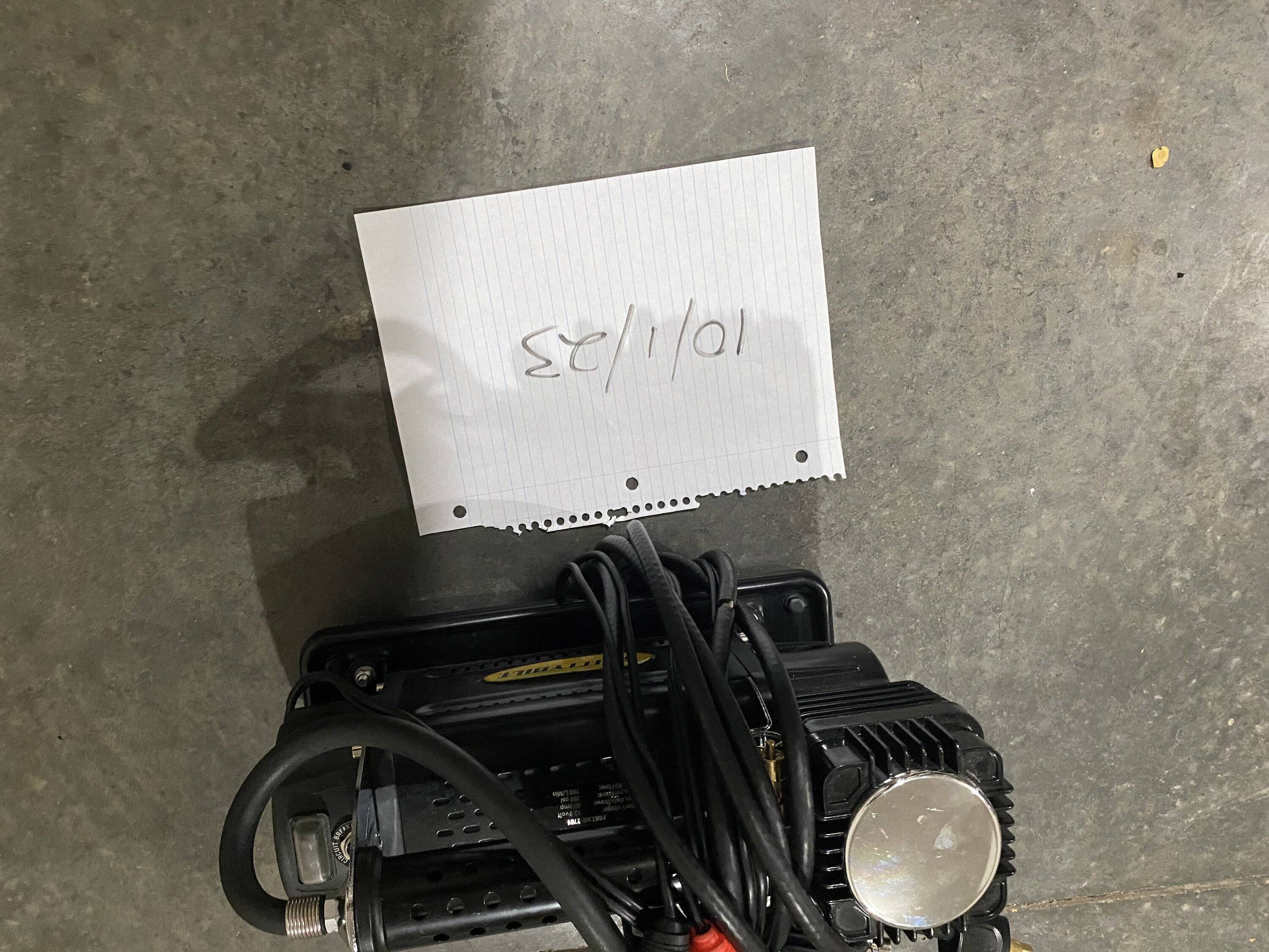 Jeep Wrangler JL Compressor 087454AE-701D-485A-9520-6F539907134B
